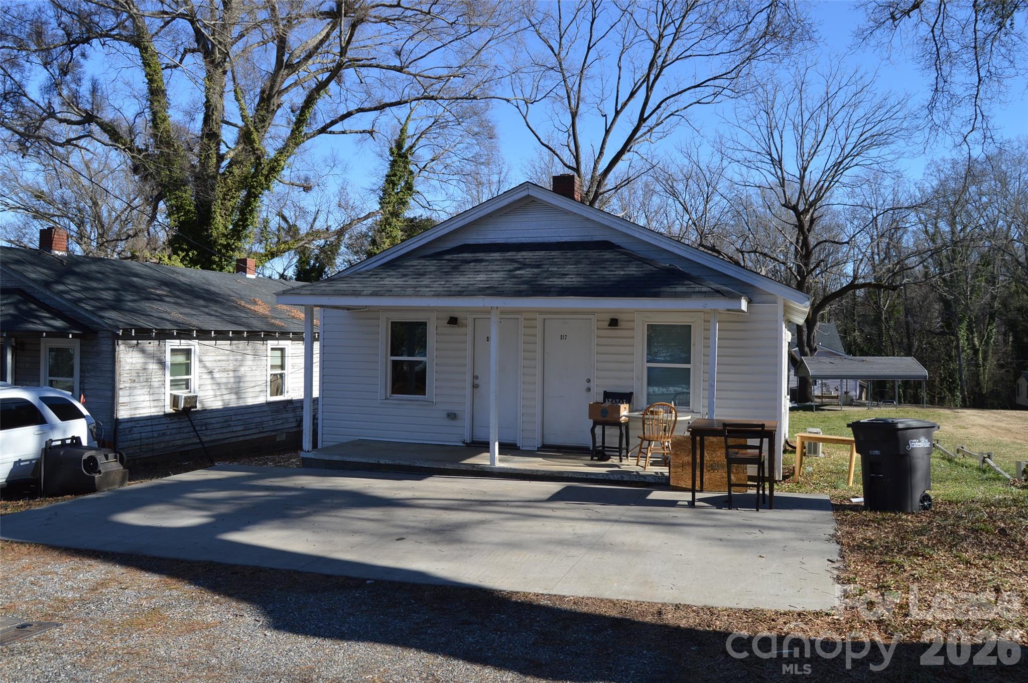 515 S Elm Street Property Photo 1