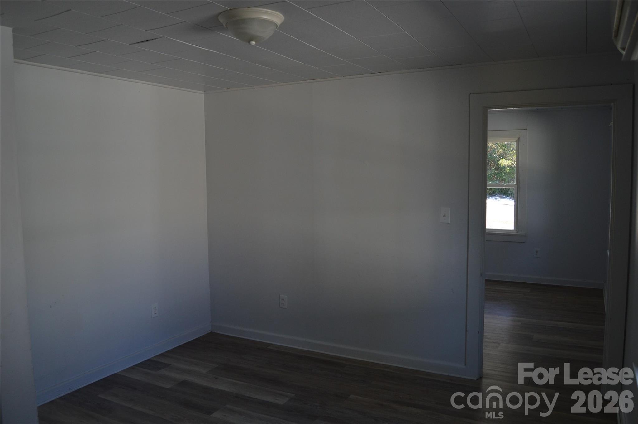 515 S Elm Street Property Photo 5