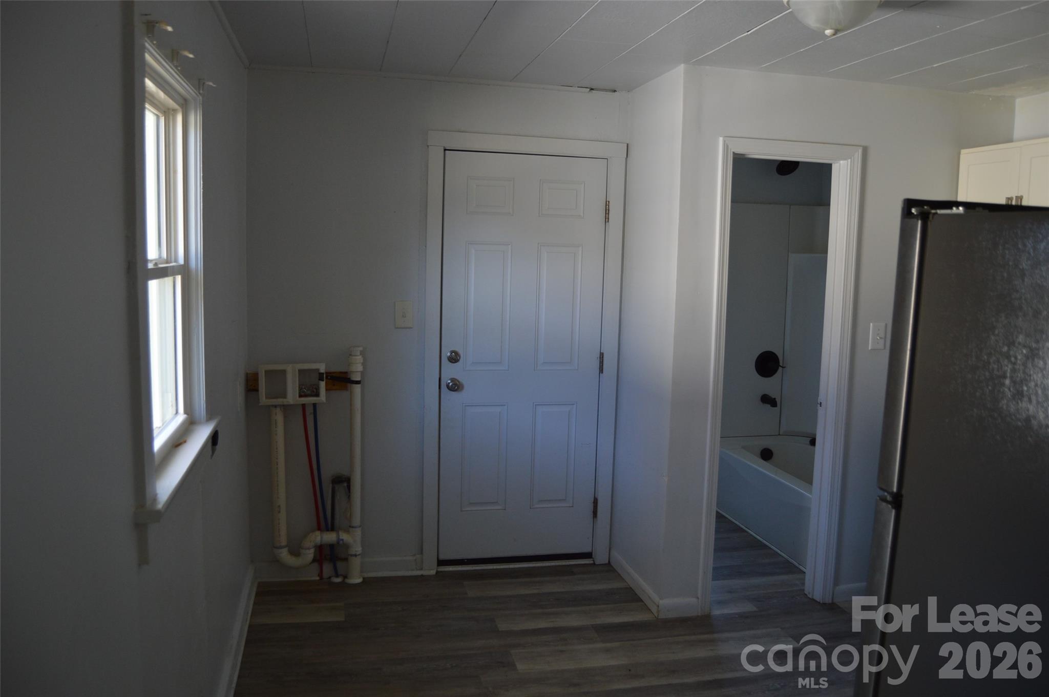 515 S Elm Street Property Photo 7