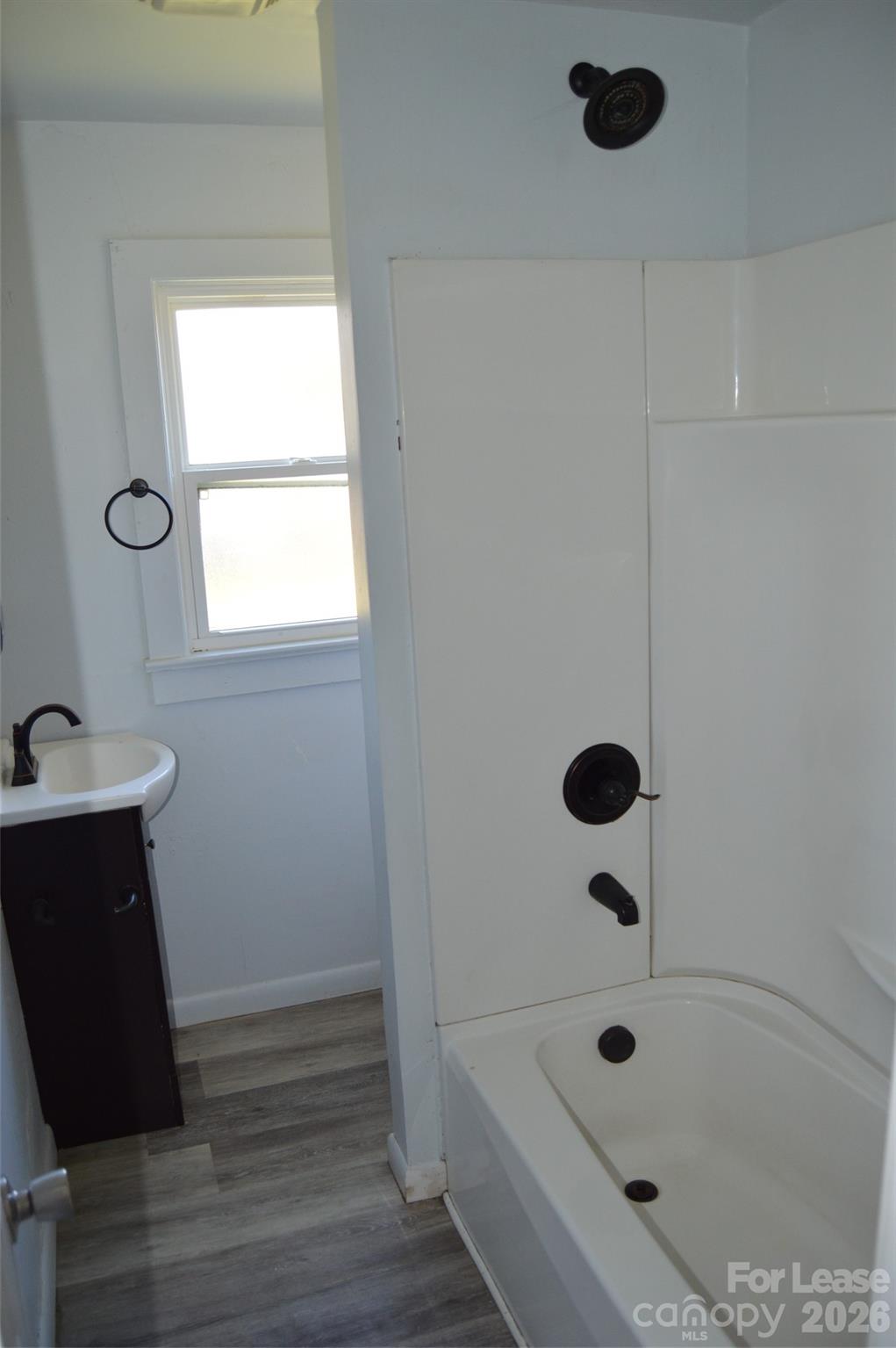 515 S Elm Street Property Photo 9