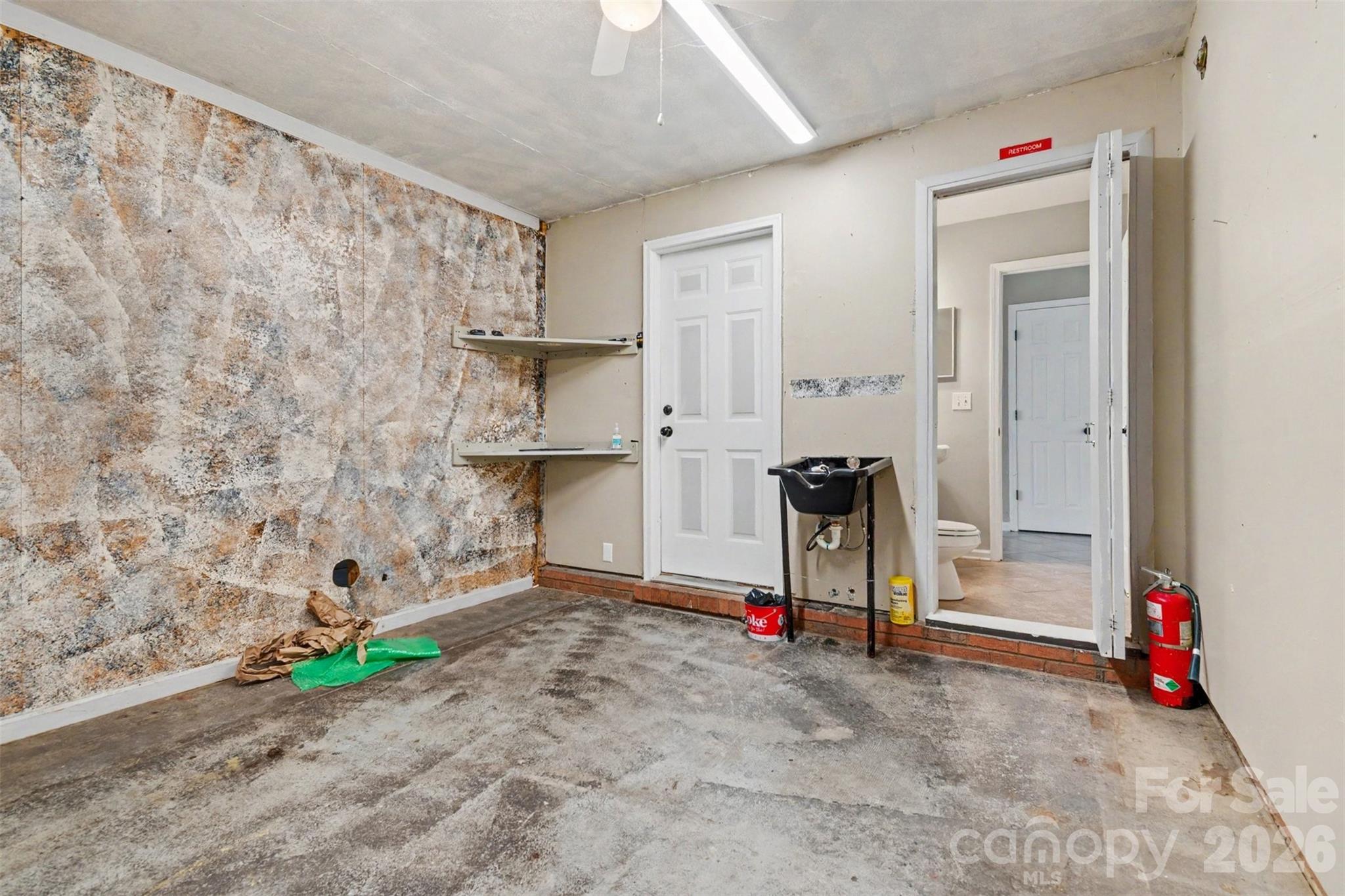 2133 Majestic Poplar Drive Property Photo 13