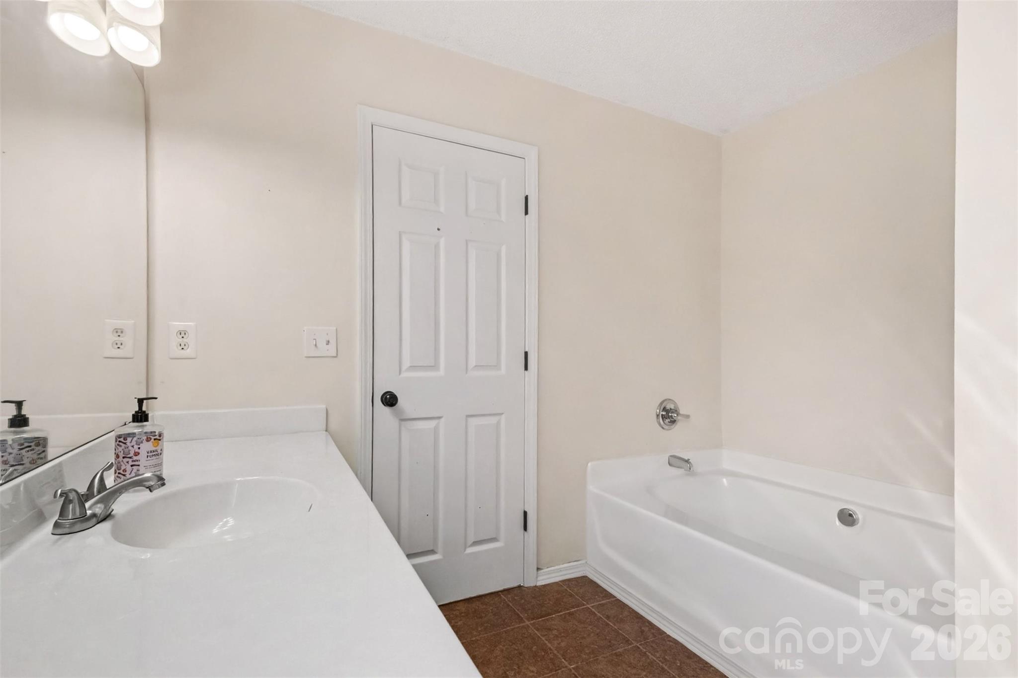 2133 Majestic Poplar Drive Property Photo 22