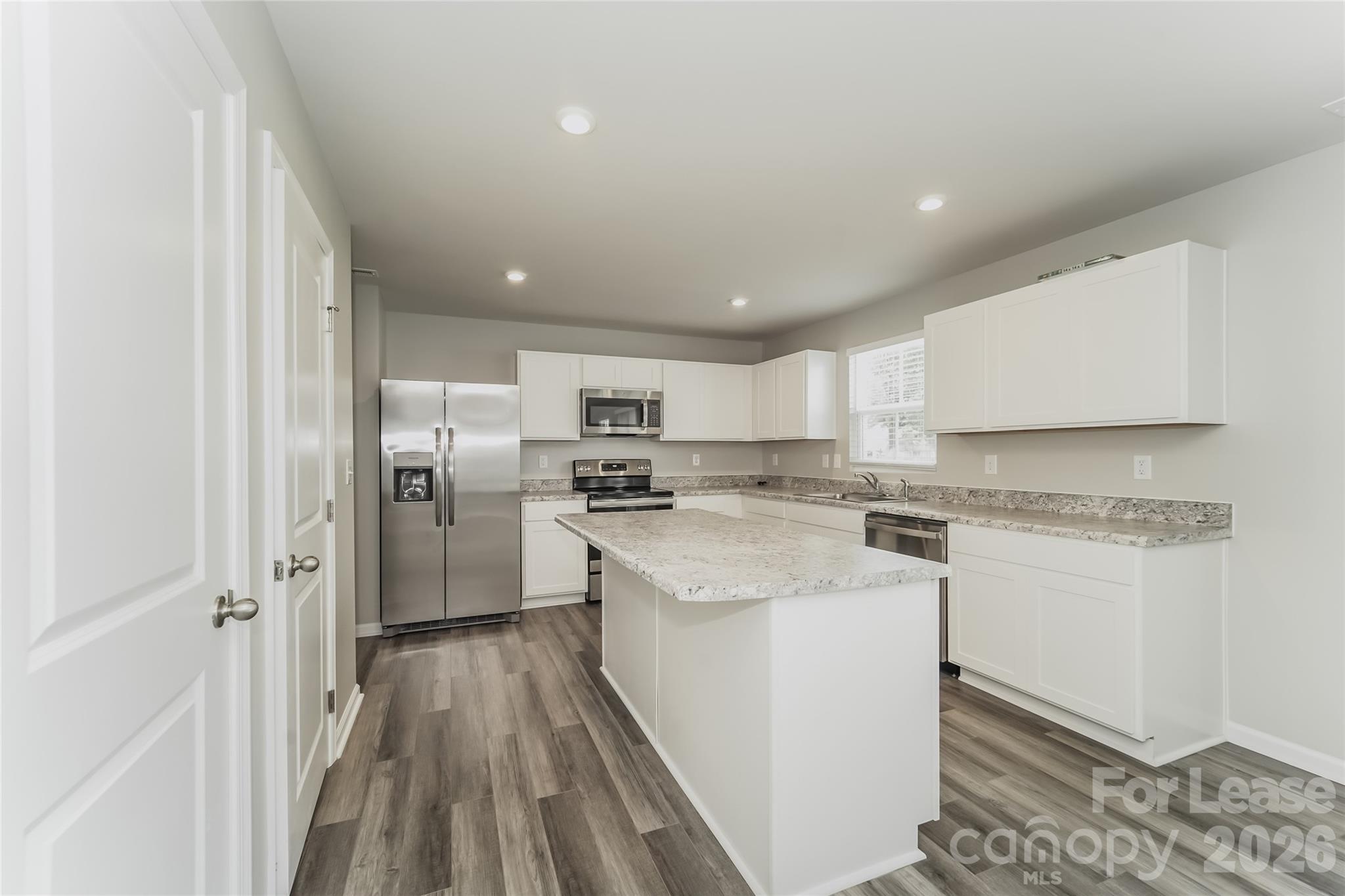 1017 Jeffrey Court Property Photo 4
