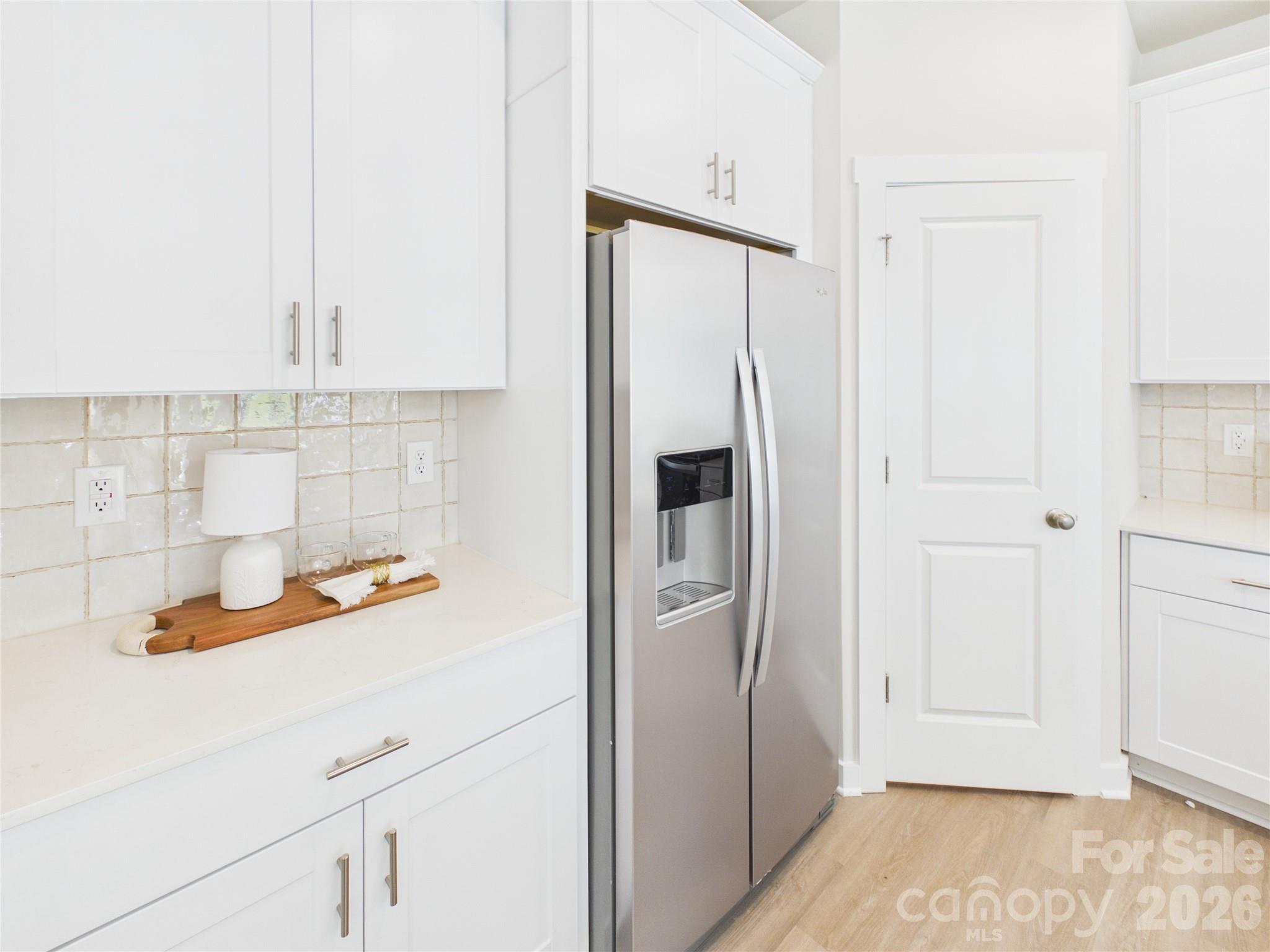 105 N Dilling Street 01 Property Photo 8