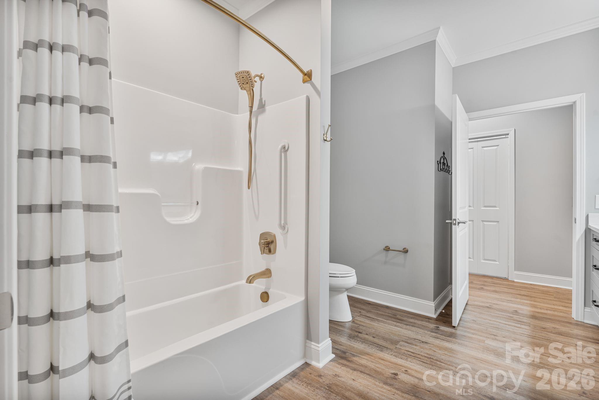 823 Iris Lane Property Photo 18