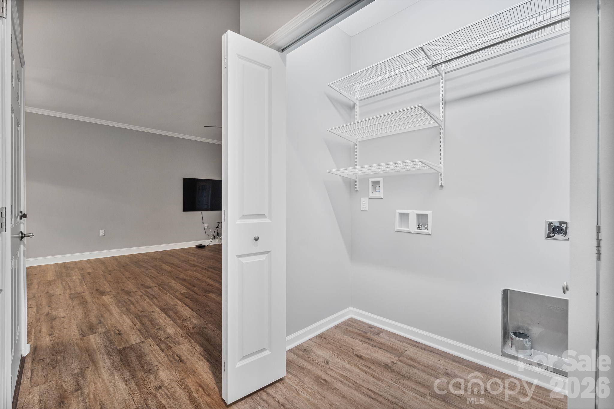 823 Iris Lane Property Photo 19