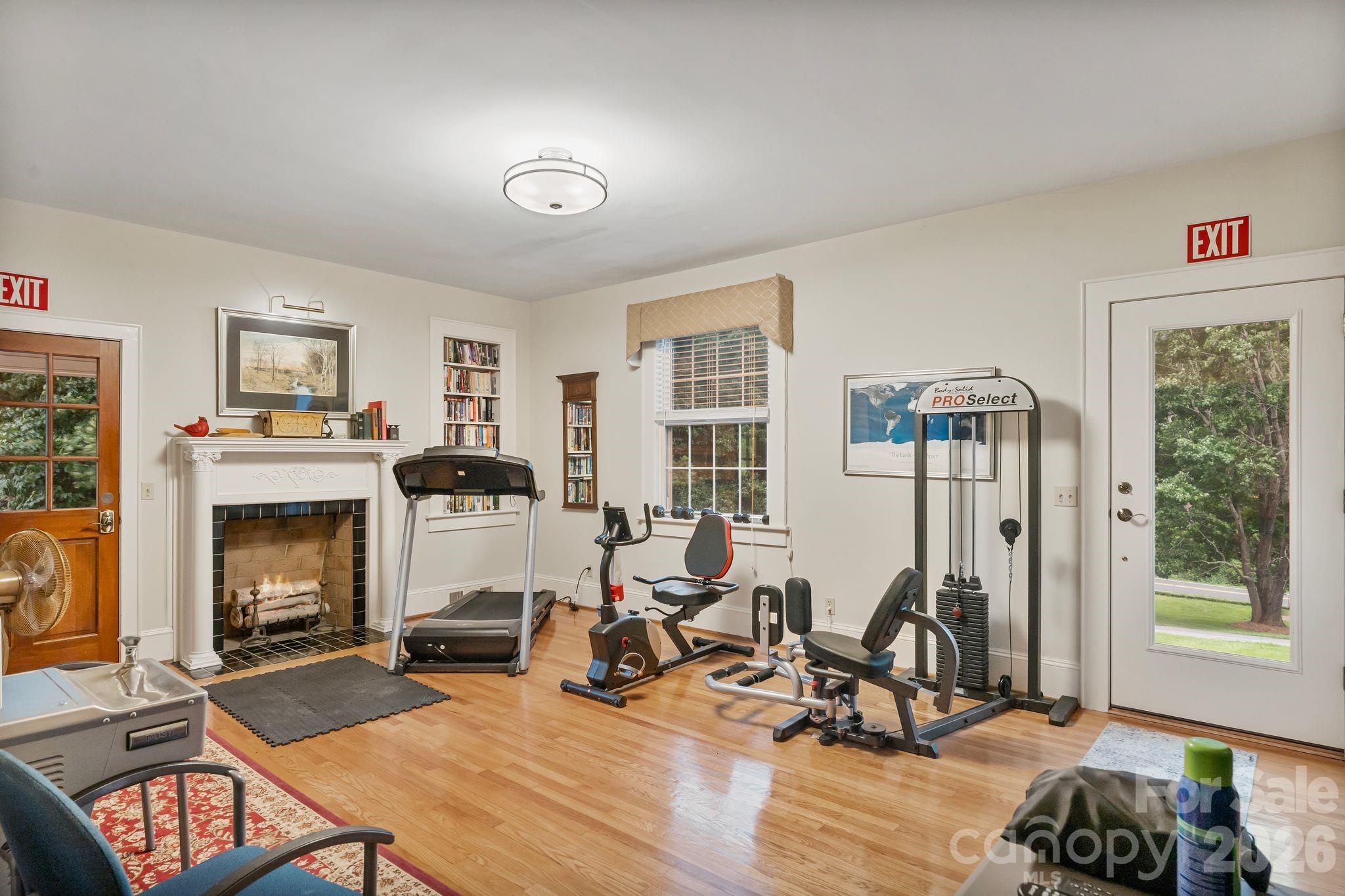 823 Iris Lane Property Photo 35