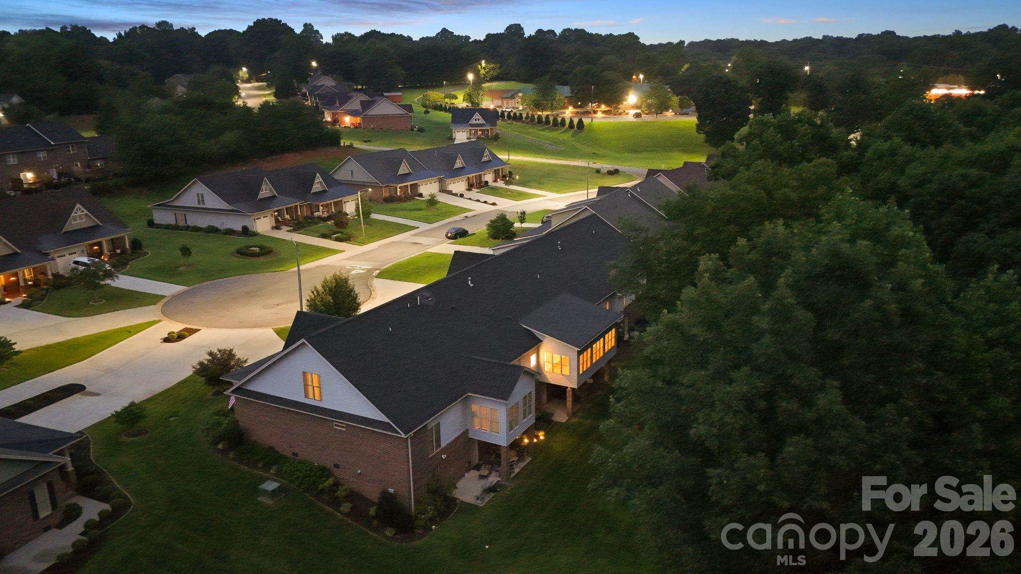 823 Iris Lane Property Photo 41