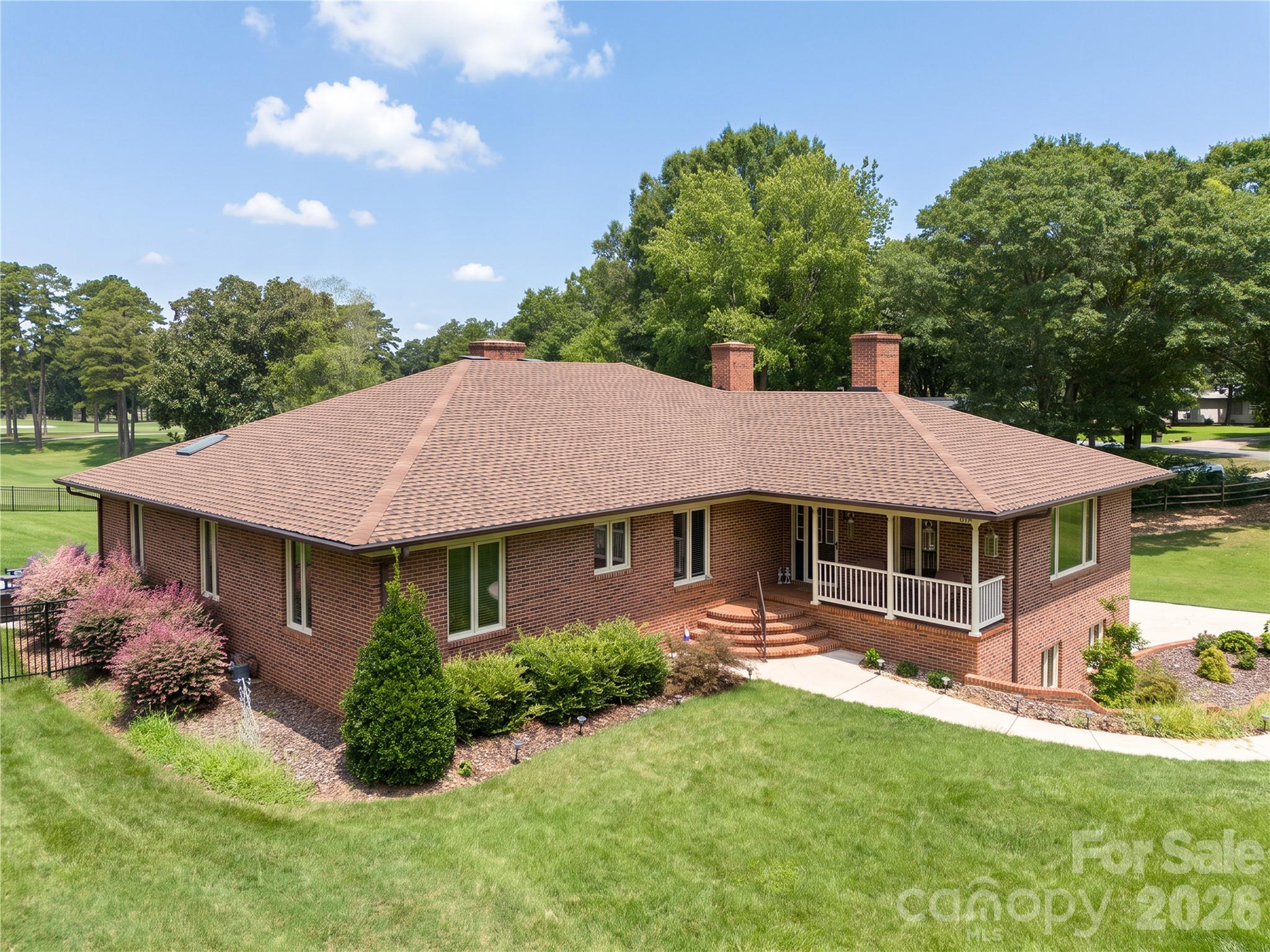1419 Stoneyridge Drive Property Photo 1