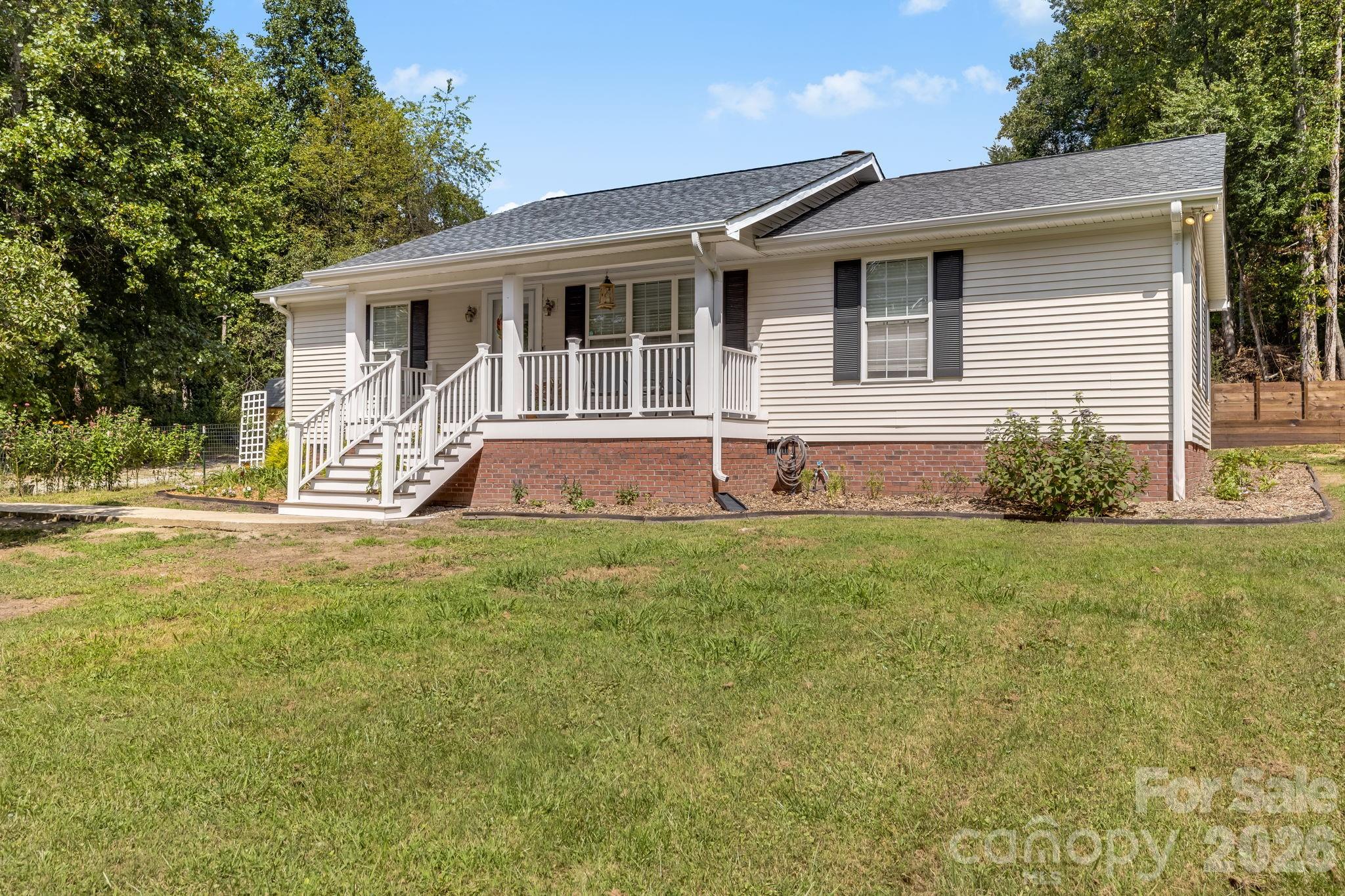 710 Stoney Mountain Road Property Photo 3