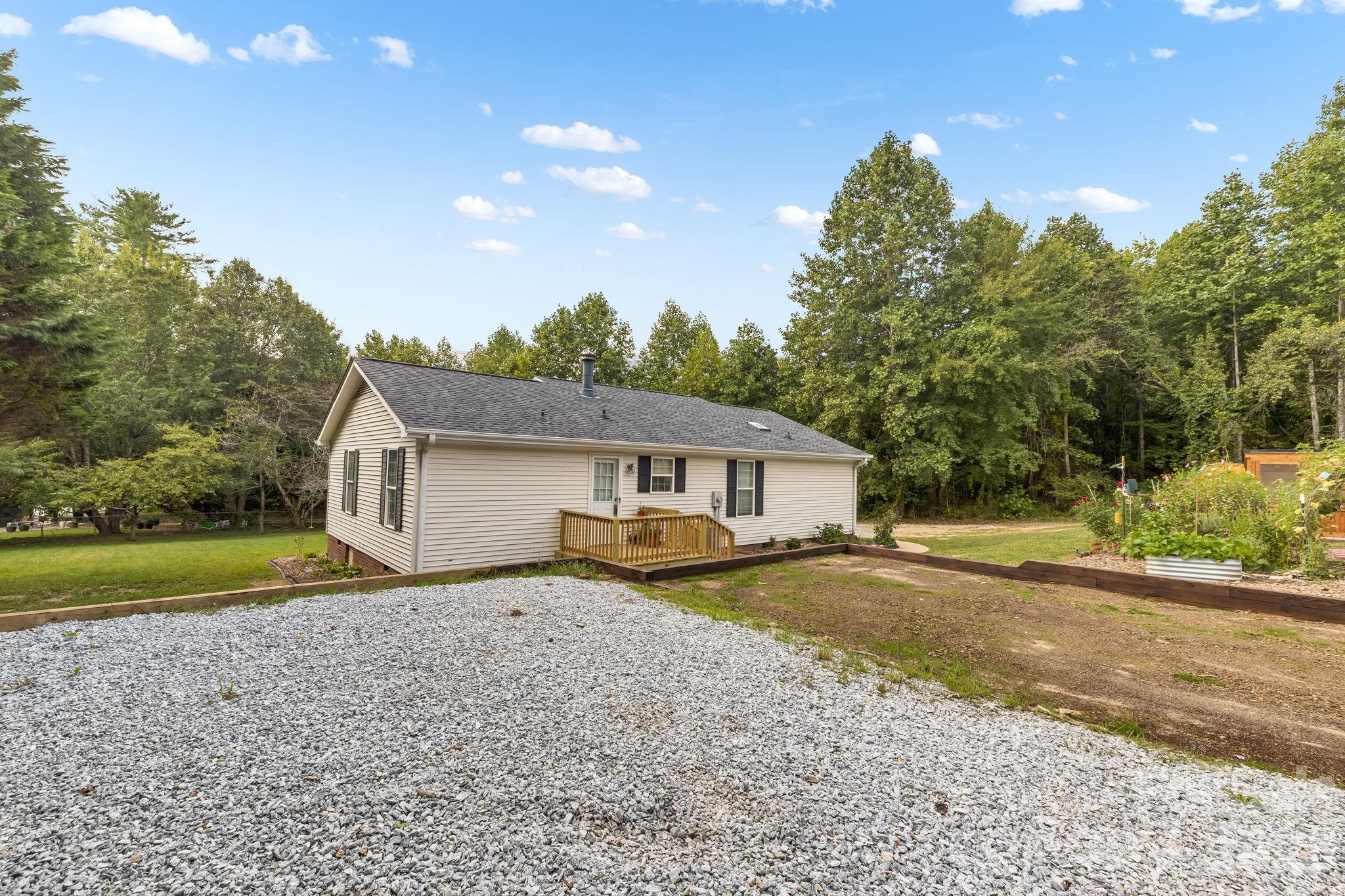 710 Stoney Mountain Road Property Photo 33