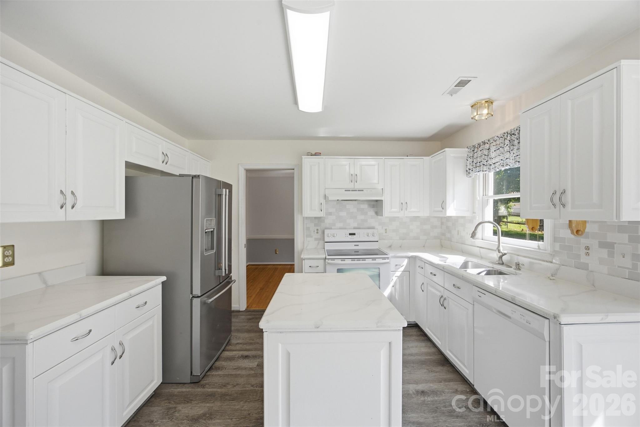 3110 Ivy Creek Road Property Photo 15