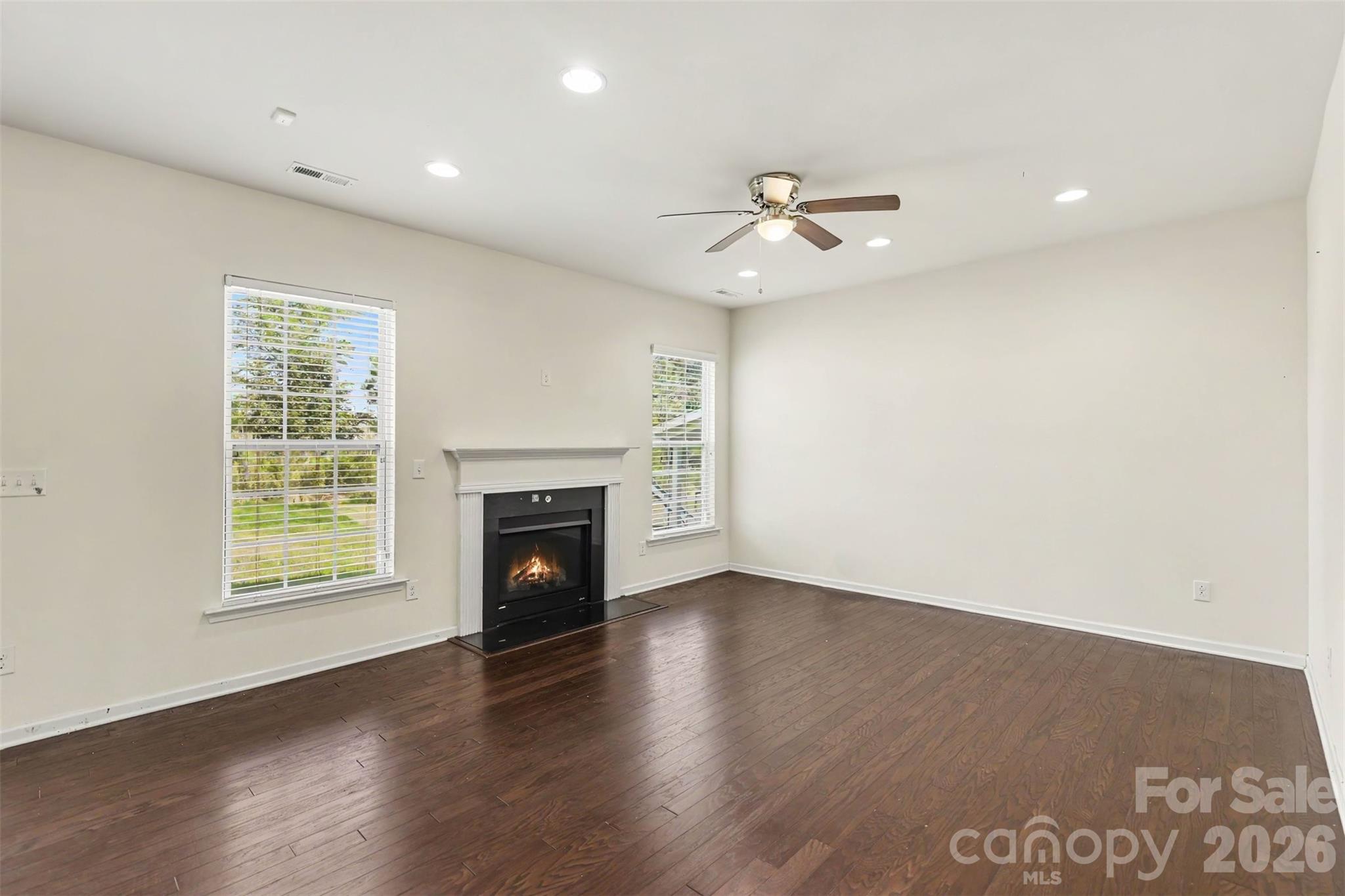 10704 Sky Chase Avenue Property Photo 6