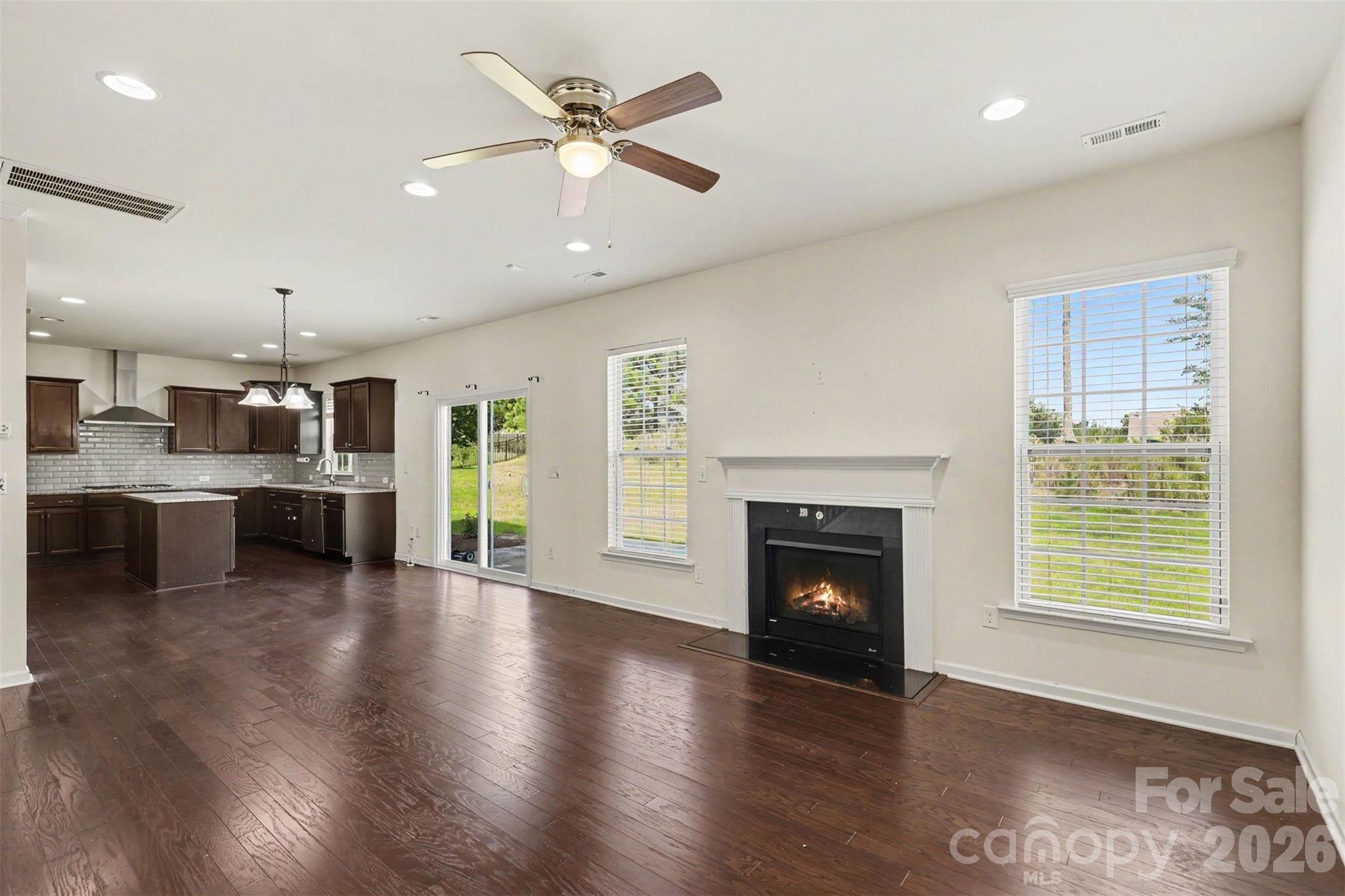10704 Sky Chase Avenue Property Photo 8