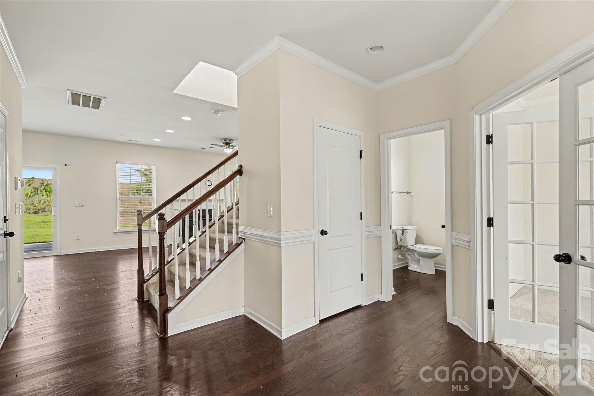 10704 Sky Chase Avenue Property Photo 9