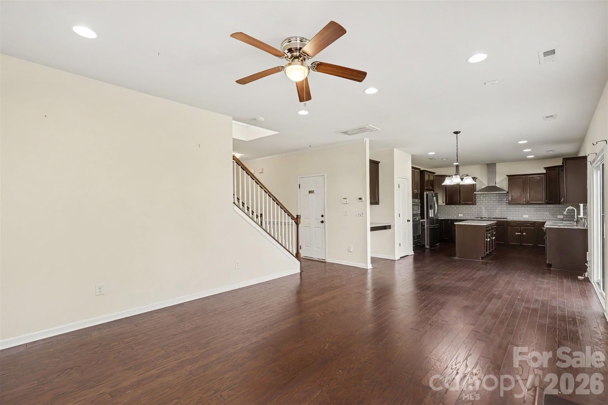 10704 Sky Chase Avenue Property Photo 12