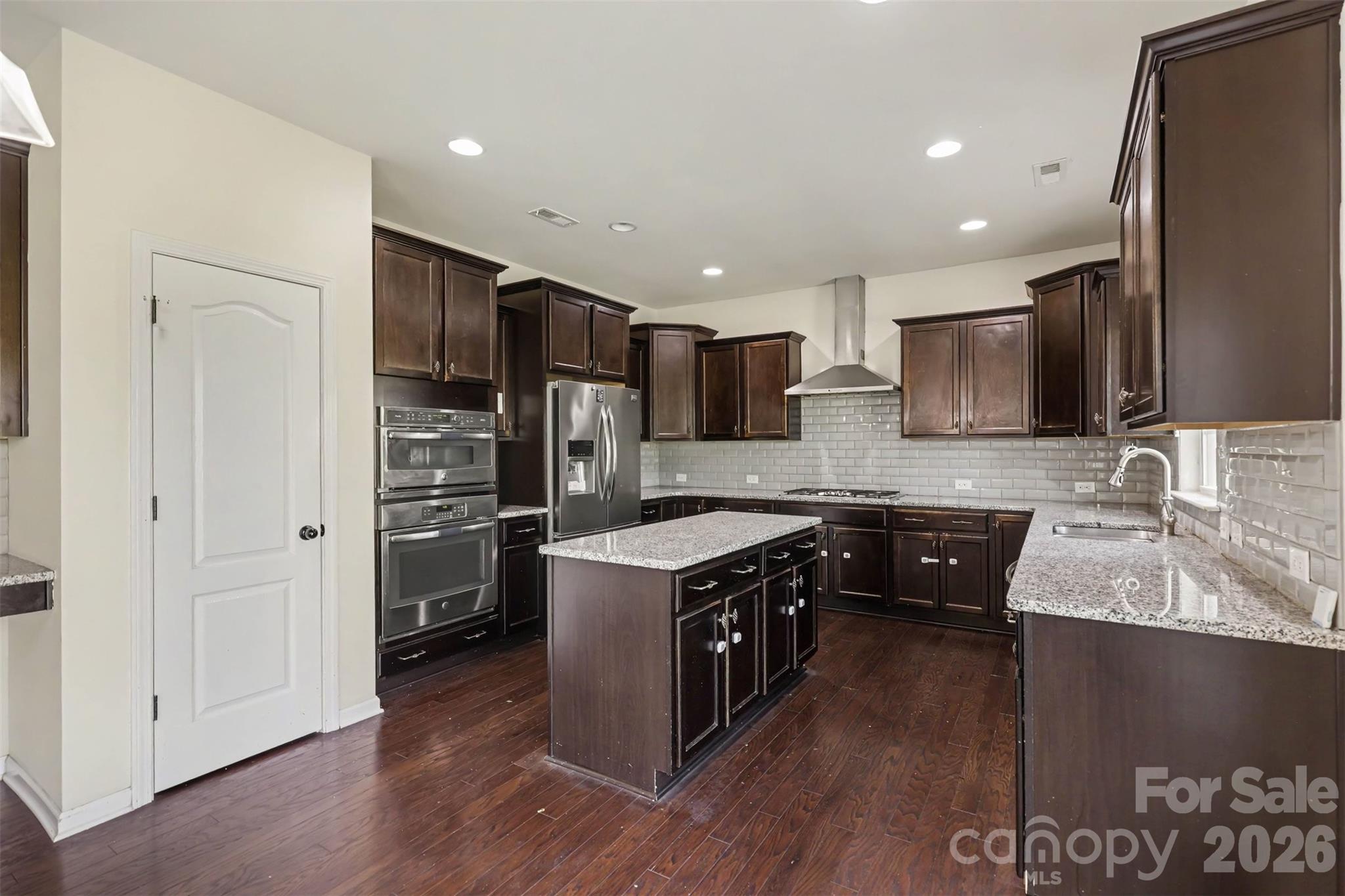 10704 Sky Chase Avenue Property Photo 15