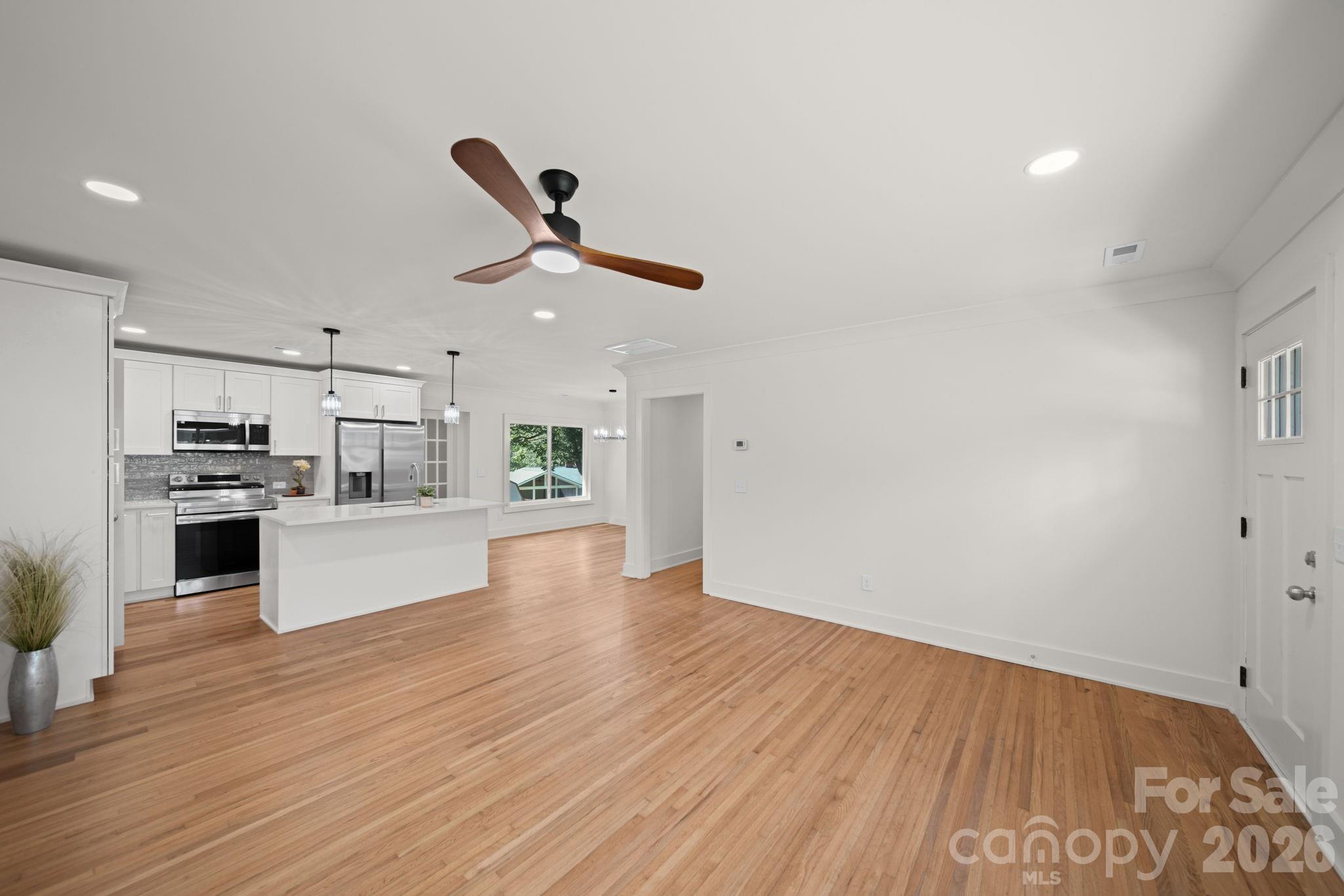 1041 Watts Drive Property Photo 11