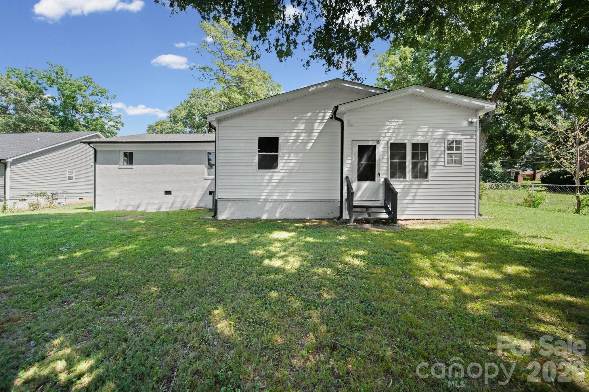 1041 Watts Drive Property Photo 33