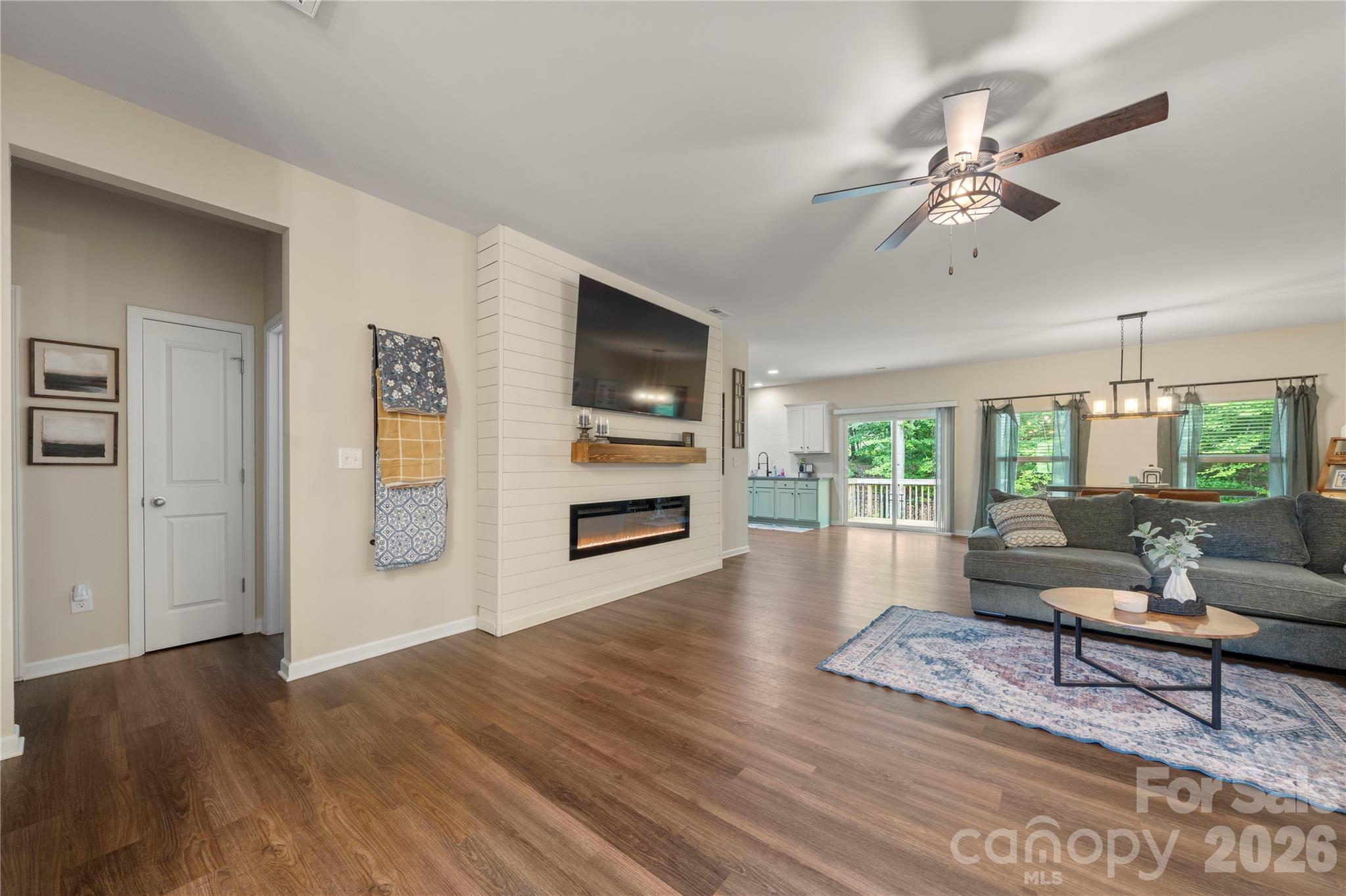 3229 Creek Bend Court Property Photo 11