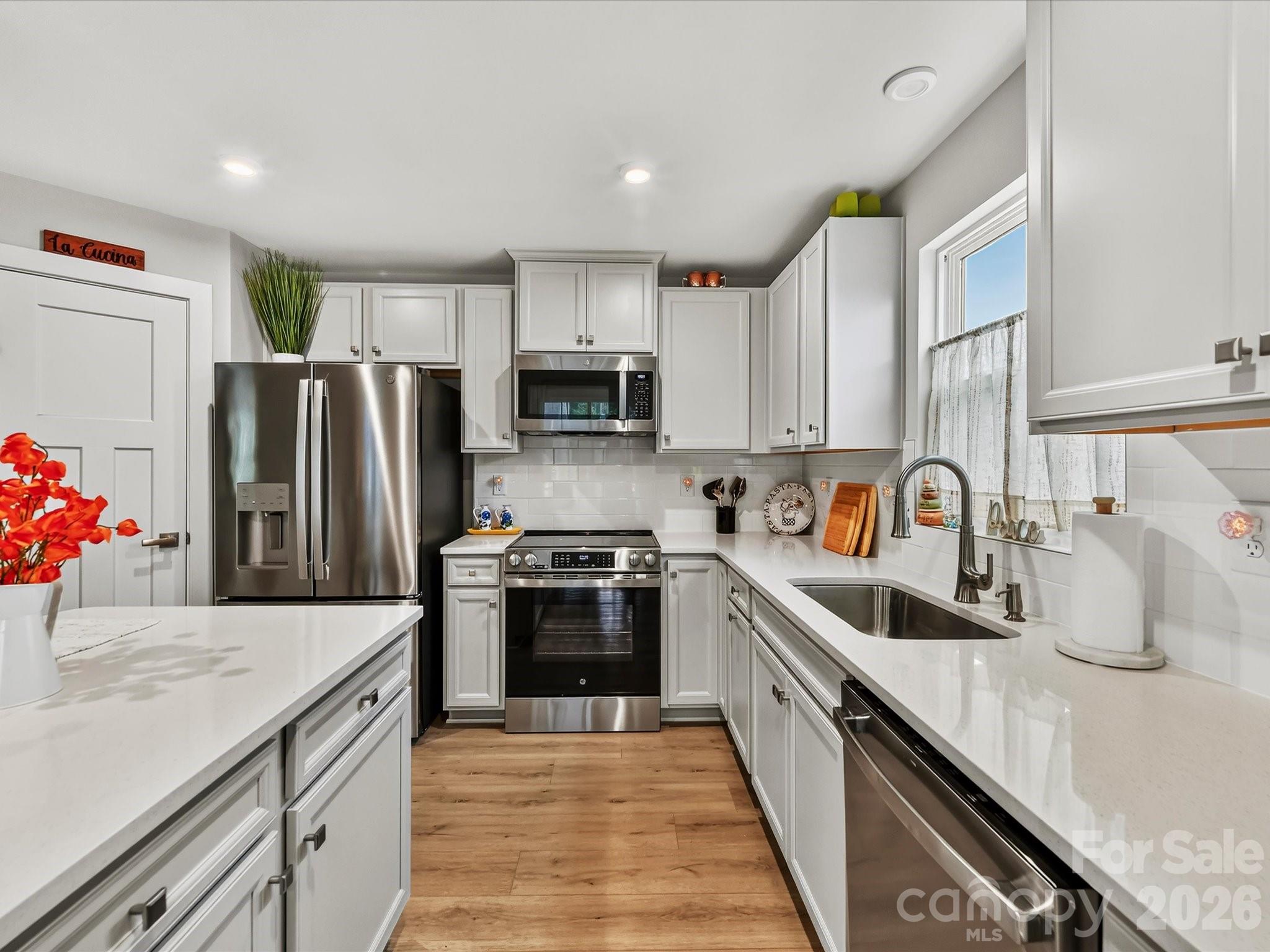 557 Nesbe Street Property Photo 8