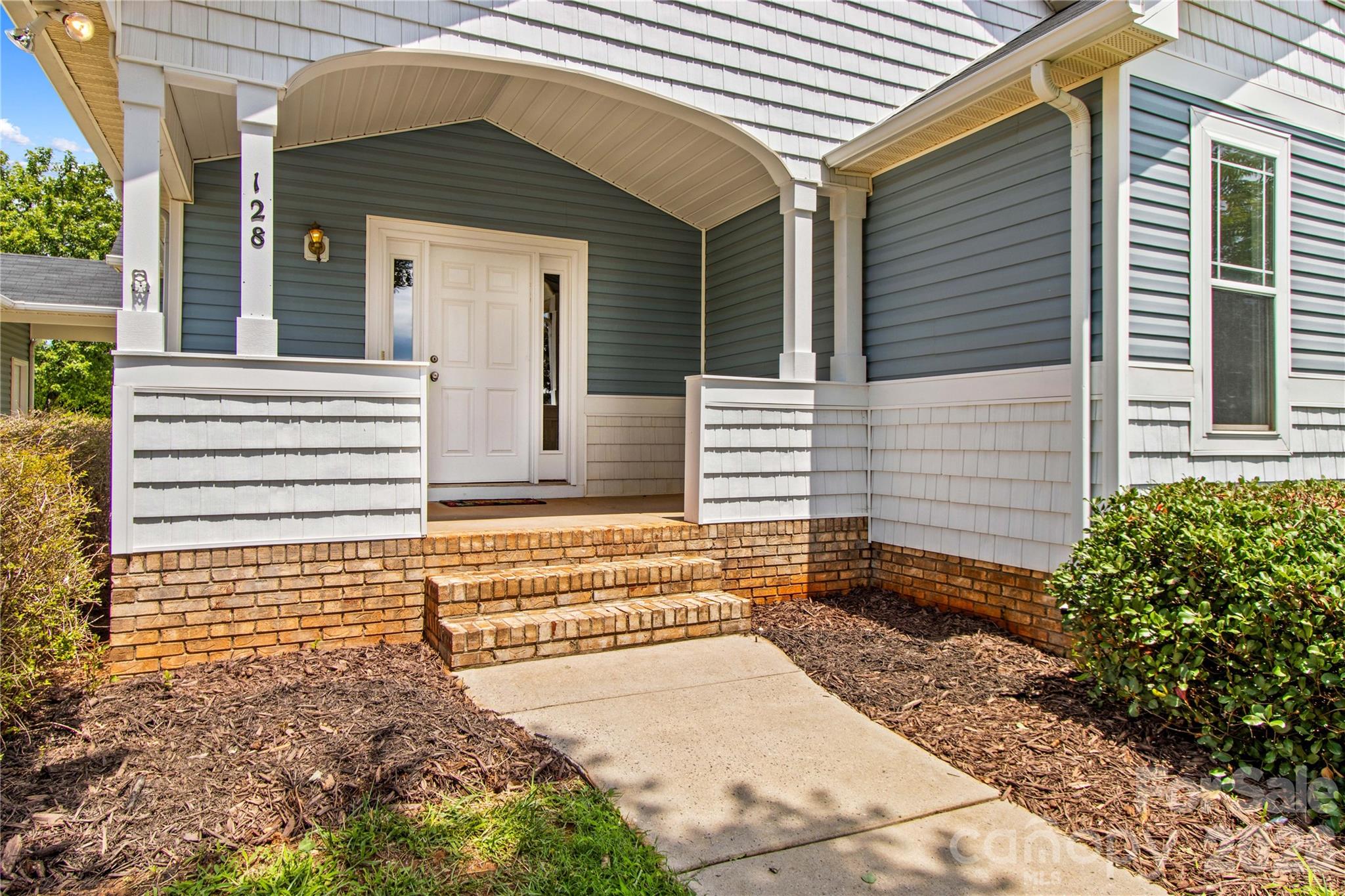128 Tarrington Drive Property Photo 3