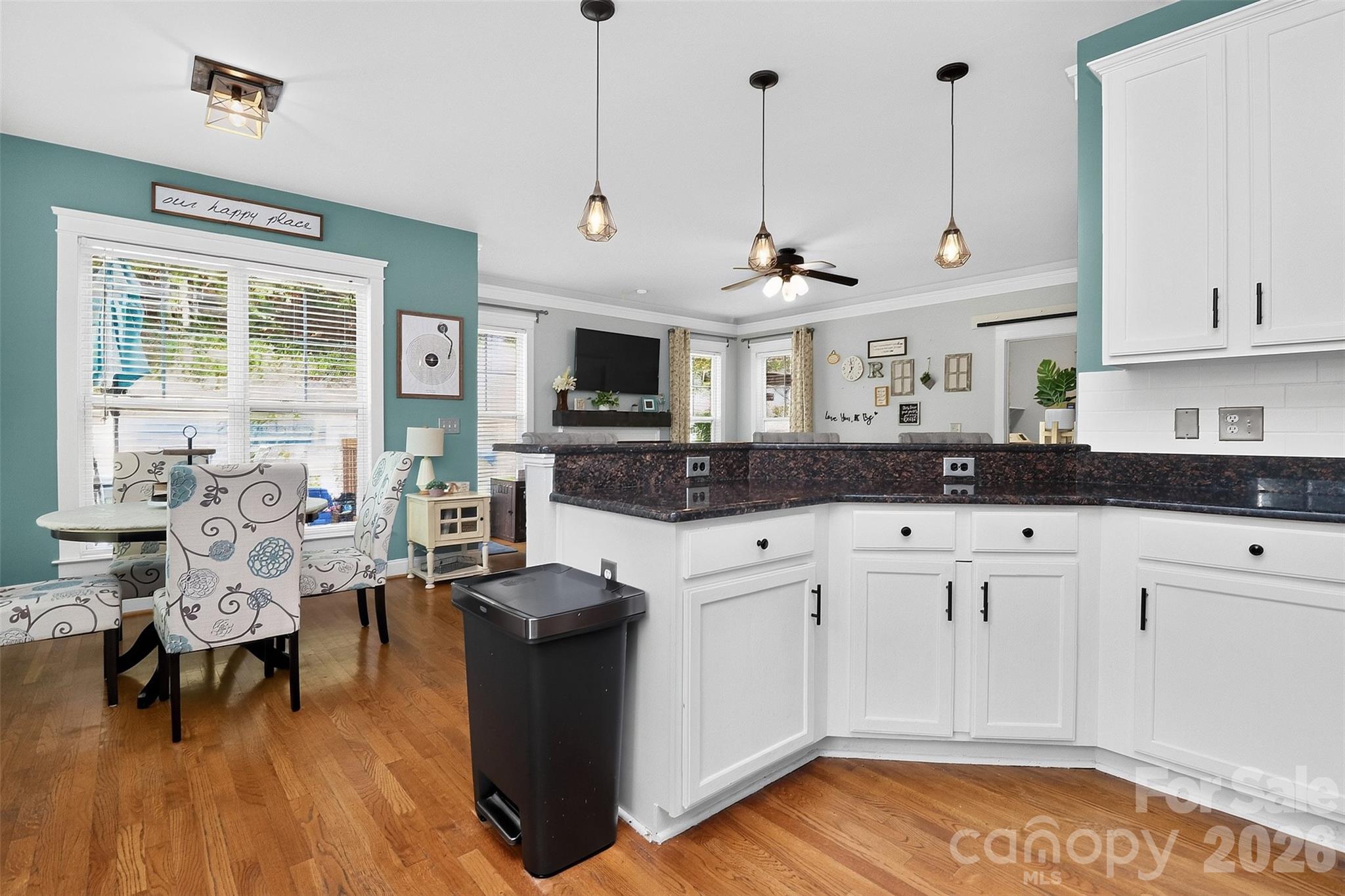 7336 Cascading Pines Drive Property Photo 18