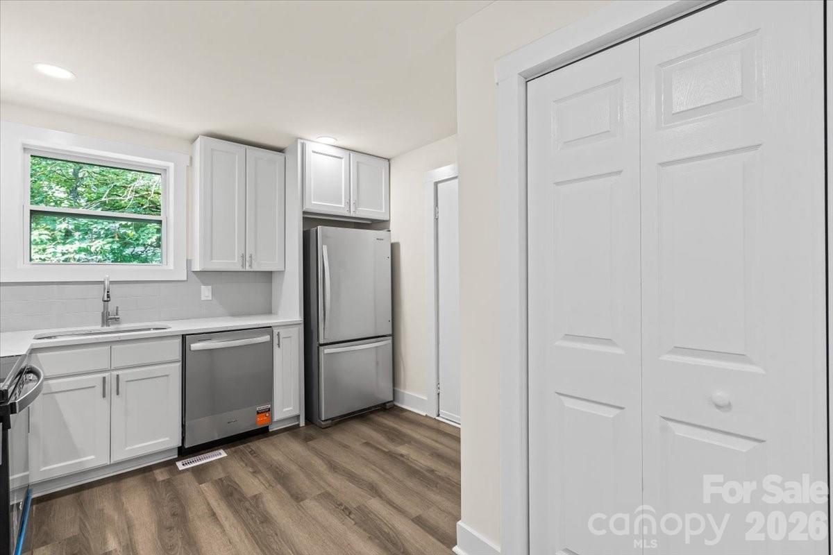 82 Georgia Street Property Photo 11