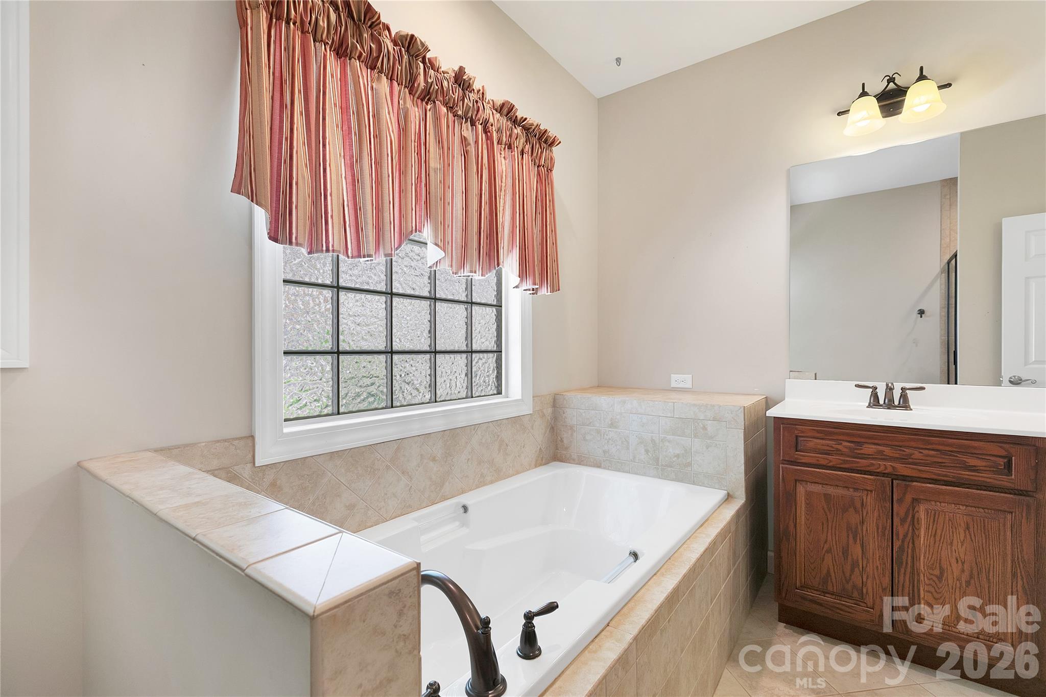 14 Isuhdavga Court L16/u06 Property Photo 25