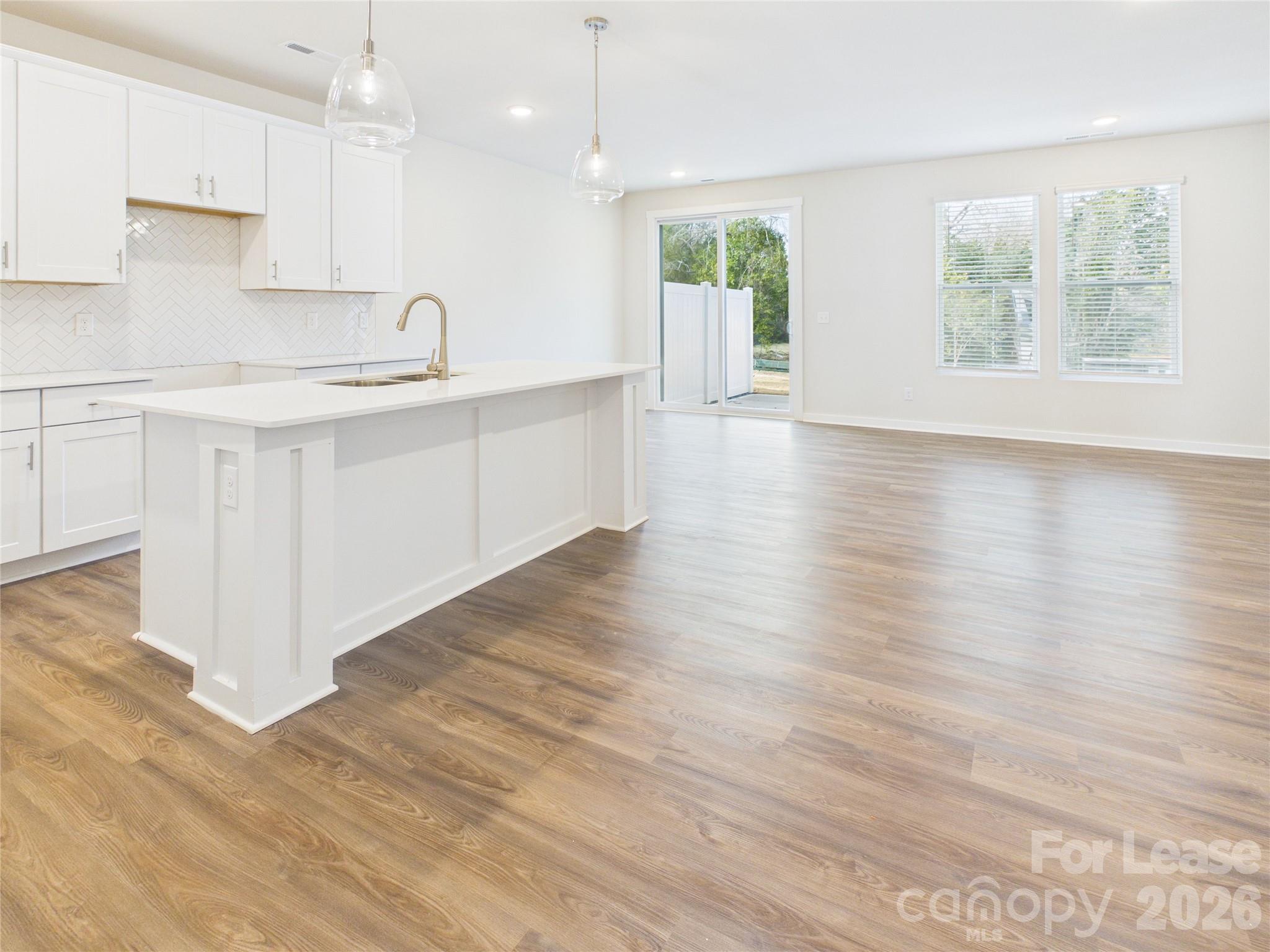 311 E Kings Street 4 Property Photo 19