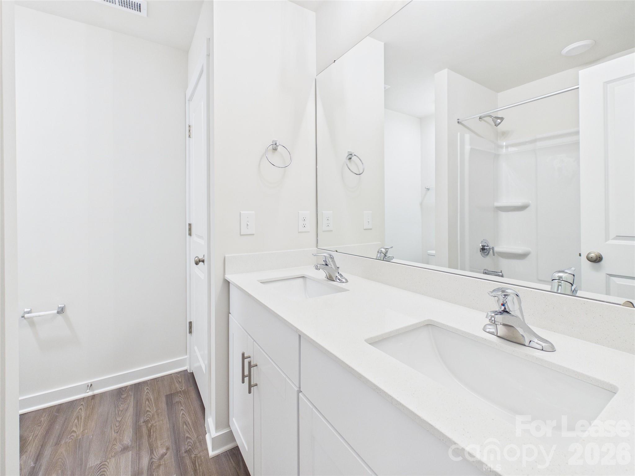 311 E Kings Street 4 Property Photo 22