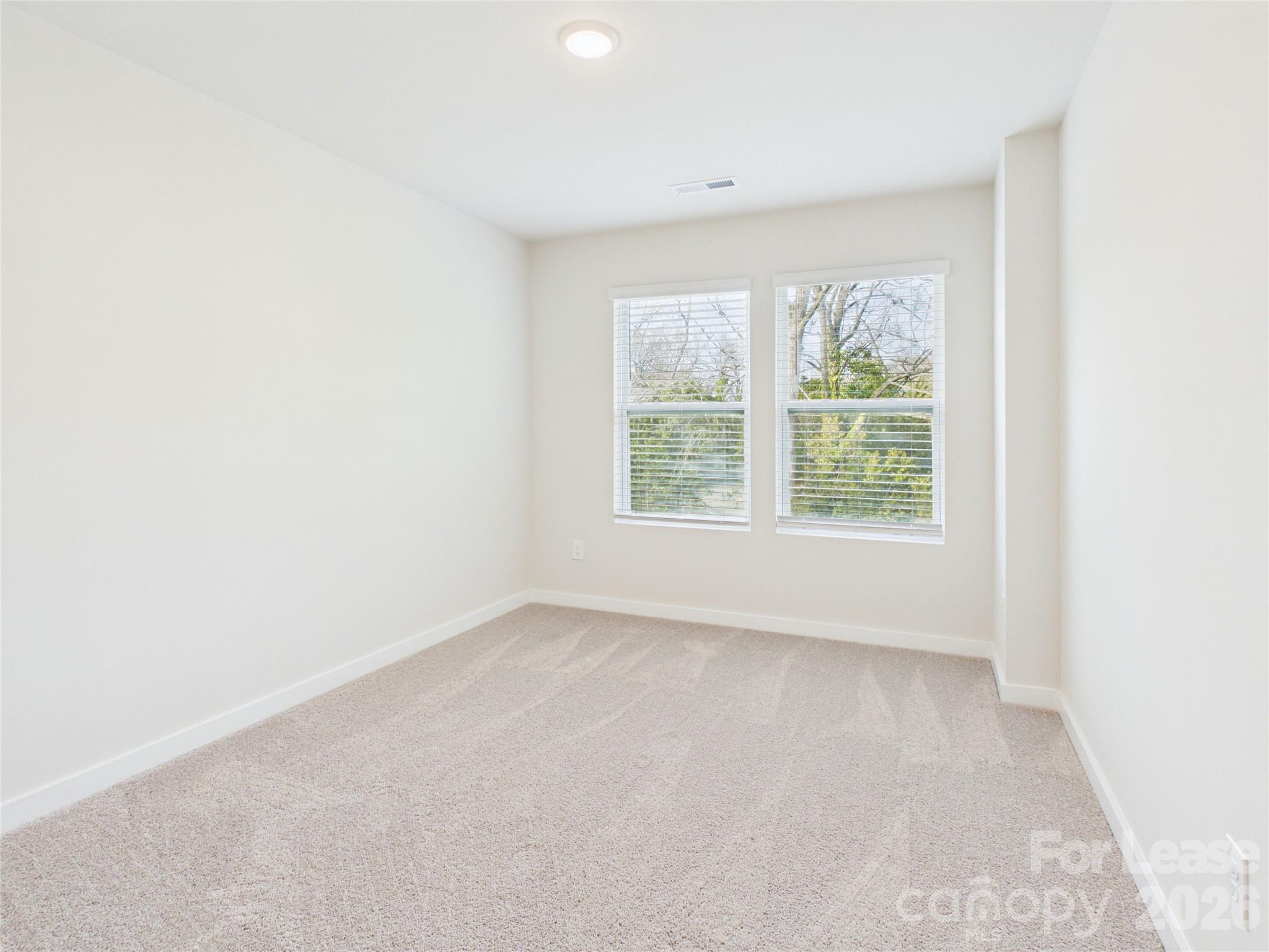311 E Kings Street 4 Property Photo 23