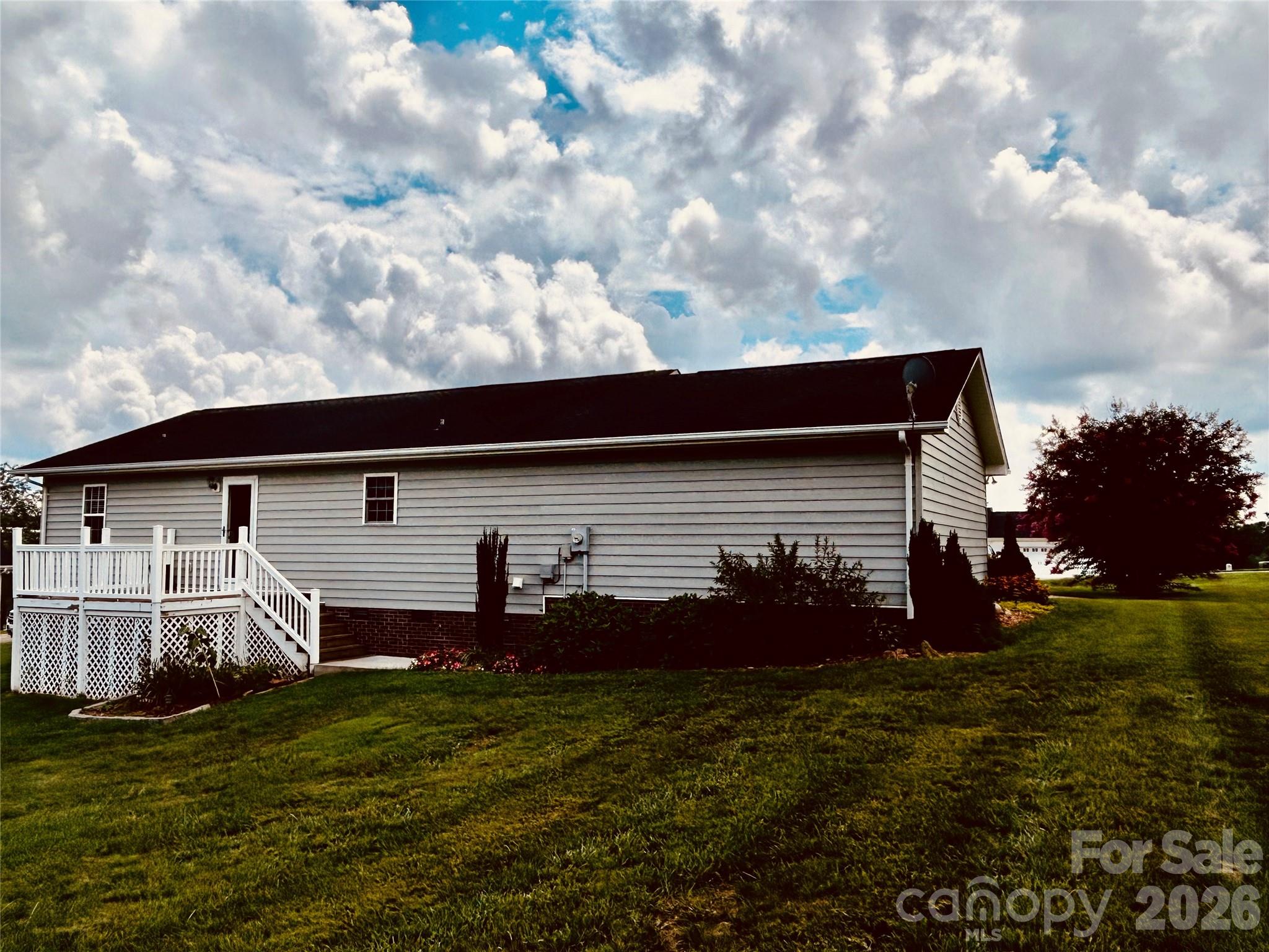 253 Stable Brook Lane Property Photo 25