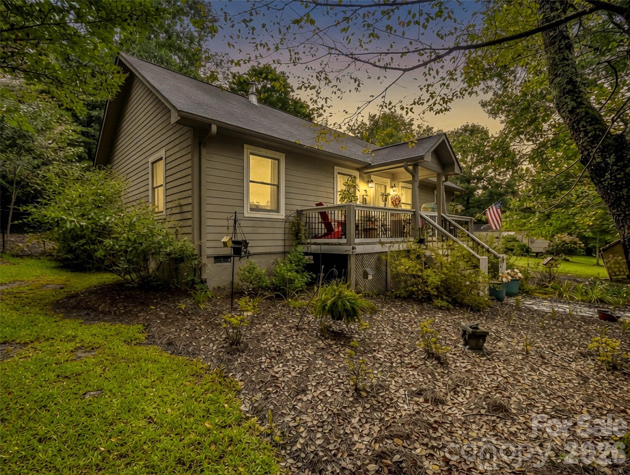 412 Whitestone Circle Property Photo 2