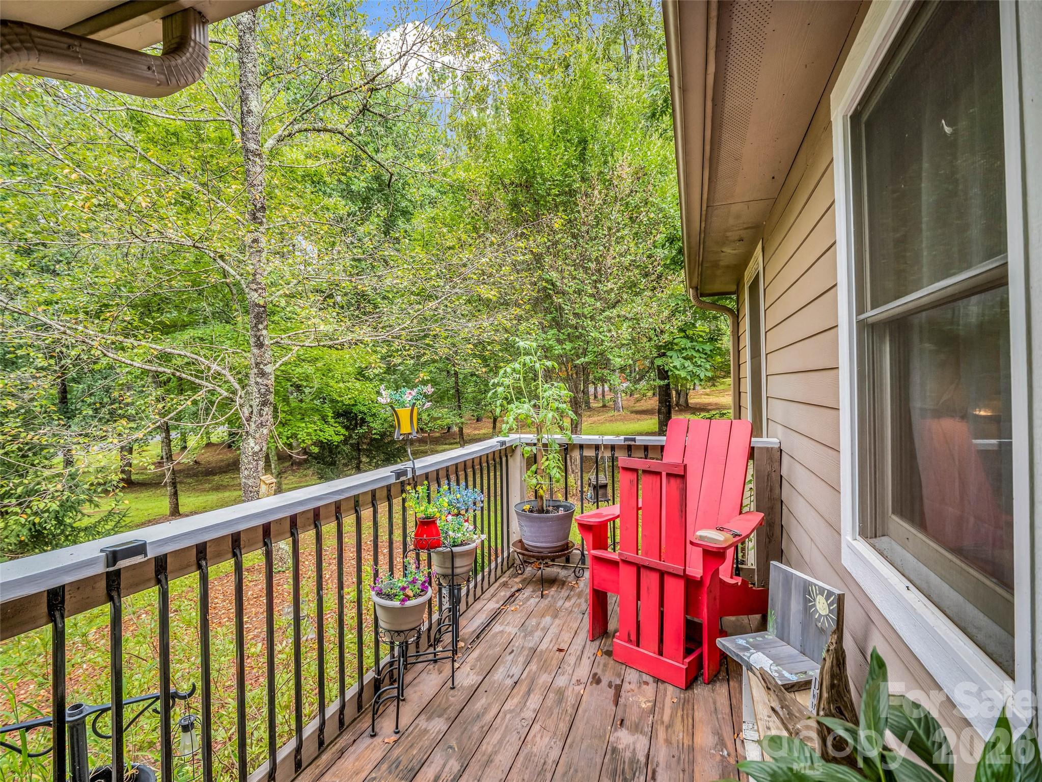 412 Whitestone Circle Property Photo 6