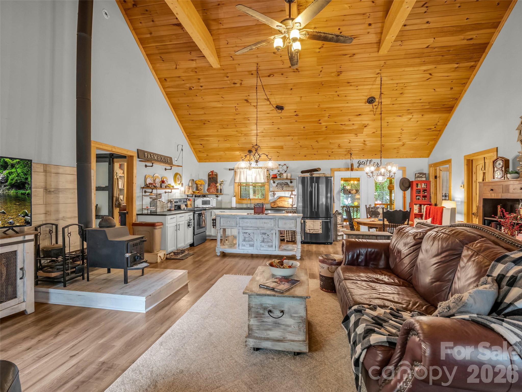 412 Whitestone Circle Property Photo 10