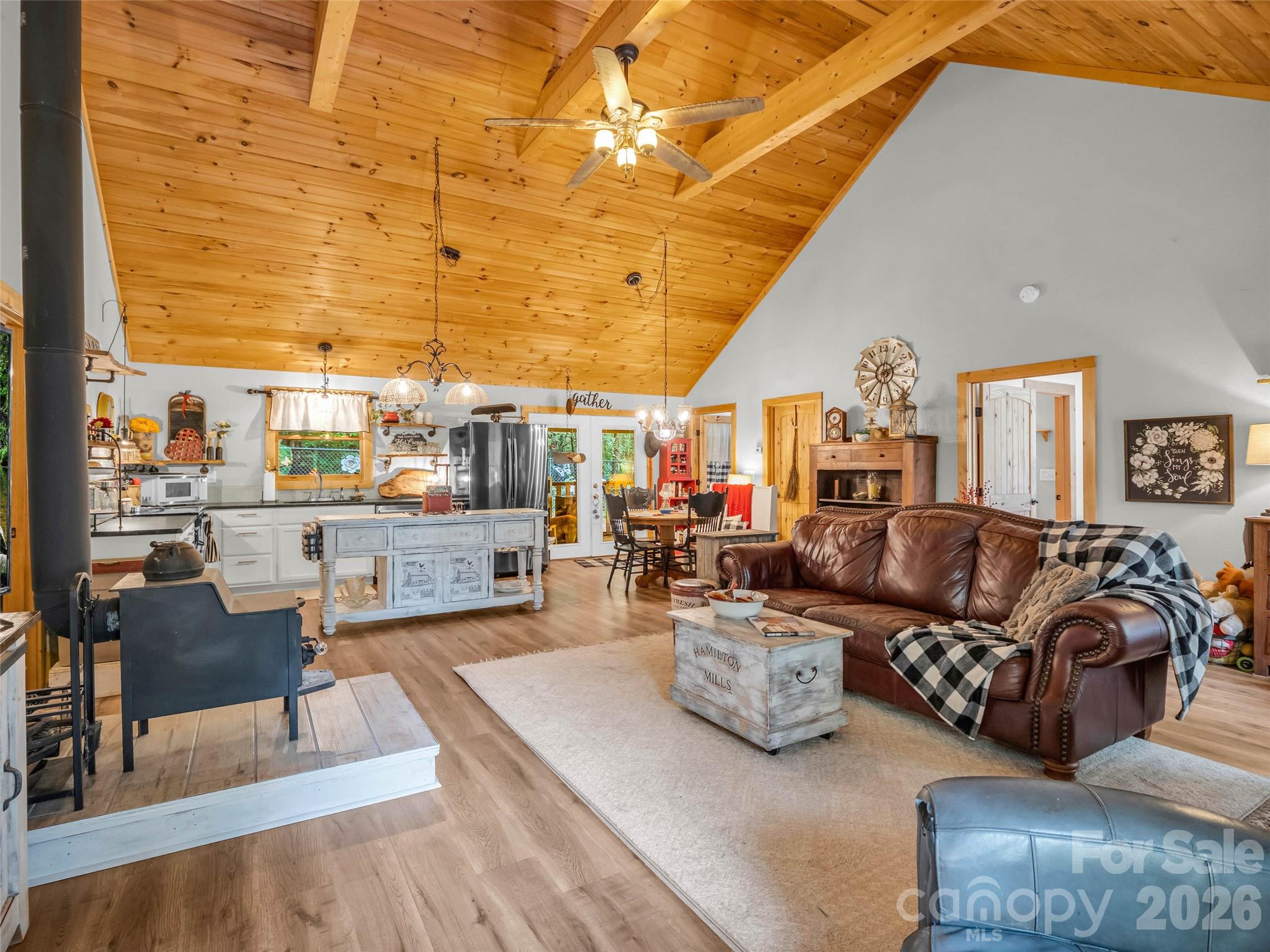 412 Whitestone Circle Property Photo 12