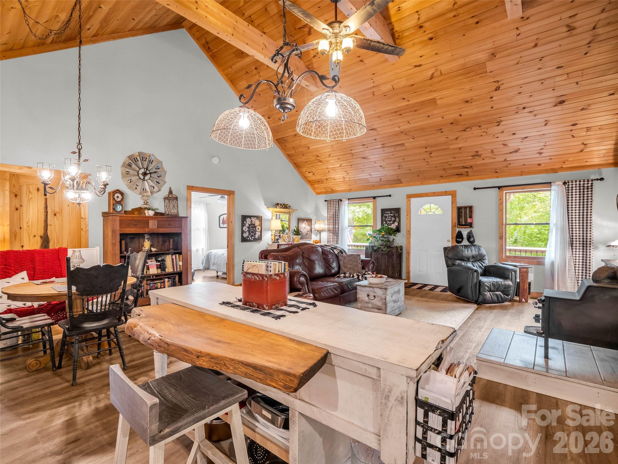 412 Whitestone Circle Property Photo 16
