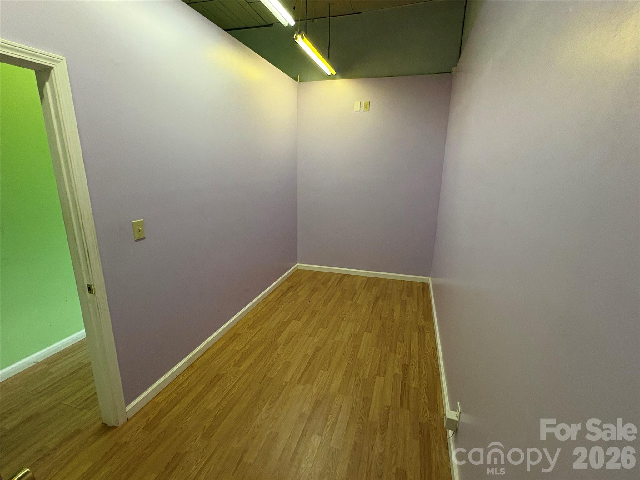 504 S Main Street Property Photo 6