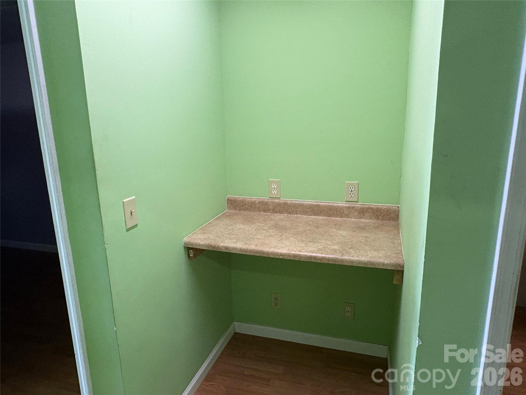 504 S Main Street Property Photo 9