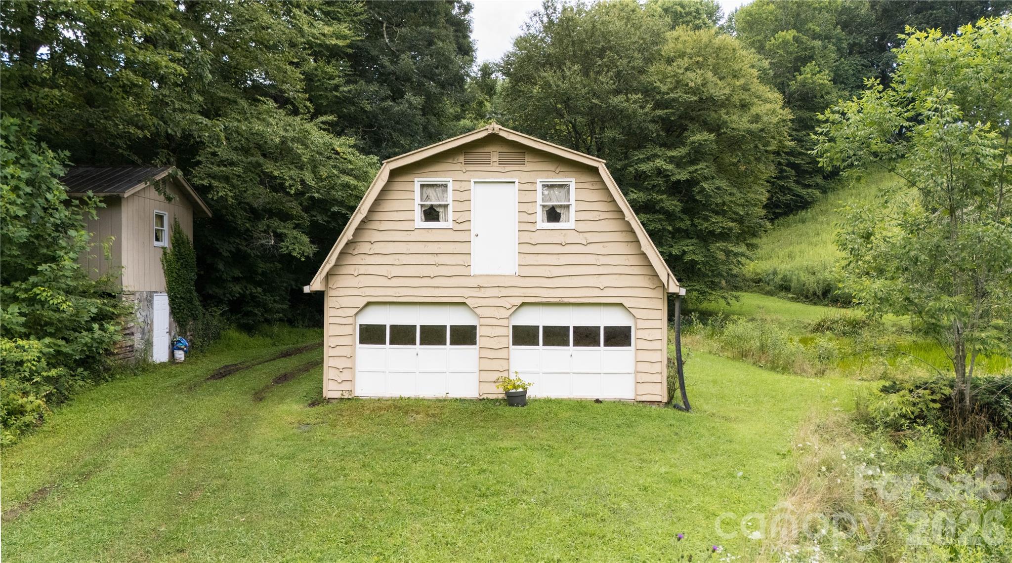 2027 Stamey Branch Road Property Photo 7