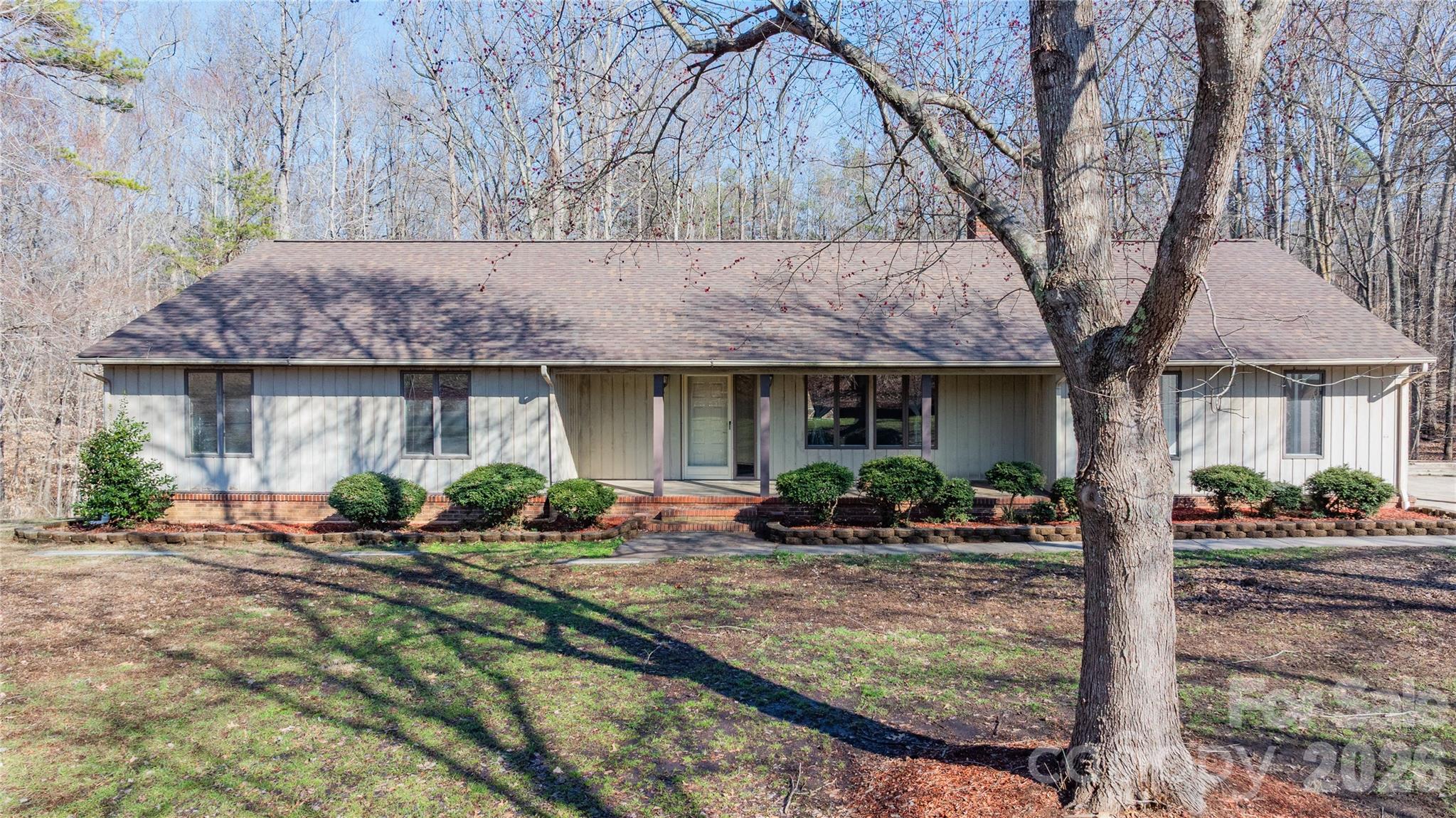 682 Cecil Street Property Photo 2