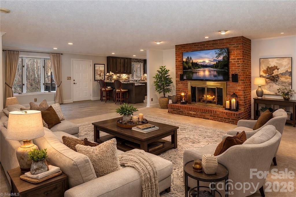 682 Cecil Street Property Photo 16