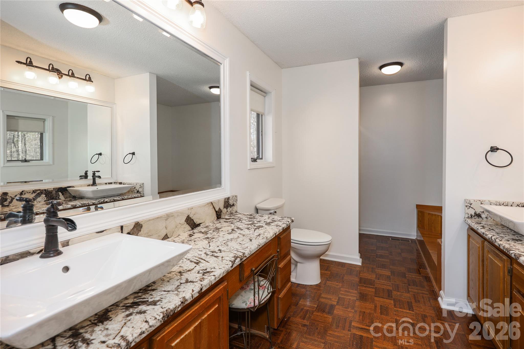 682 Cecil Street Property Photo 28