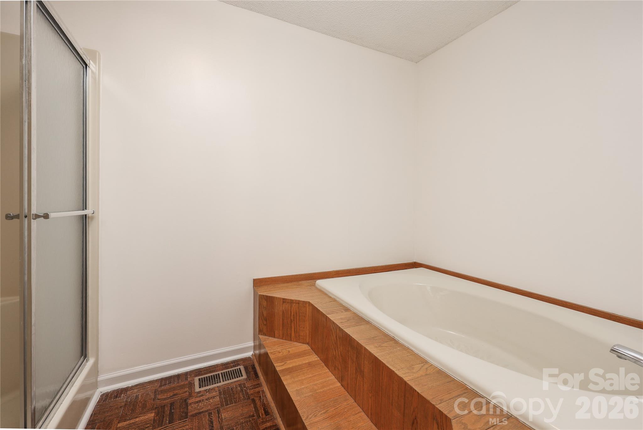 682 Cecil Street Property Photo 30