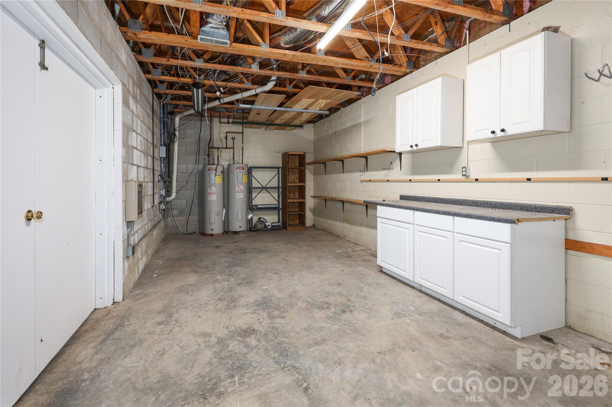 682 Cecil Street Property Photo 42