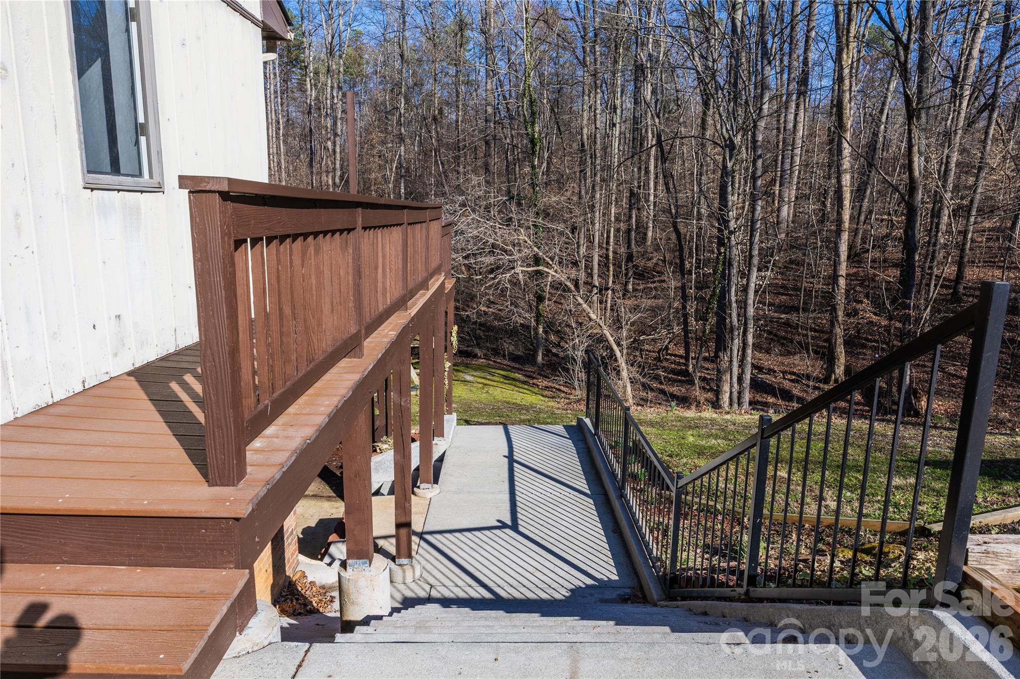 682 Cecil Street Property Photo 44