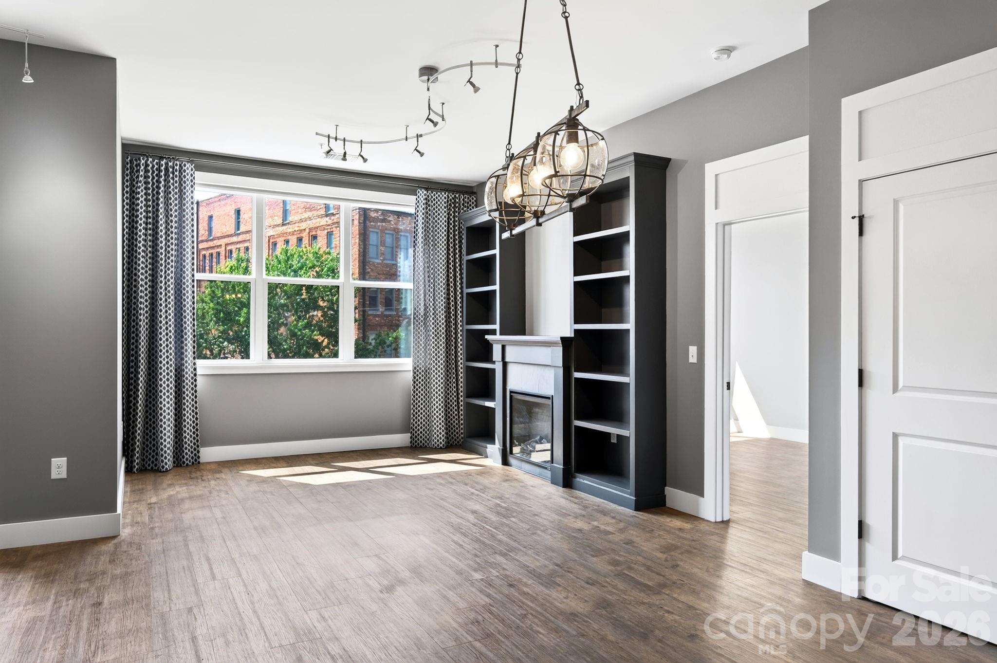 55 S Market Street 404 Property Photo 8