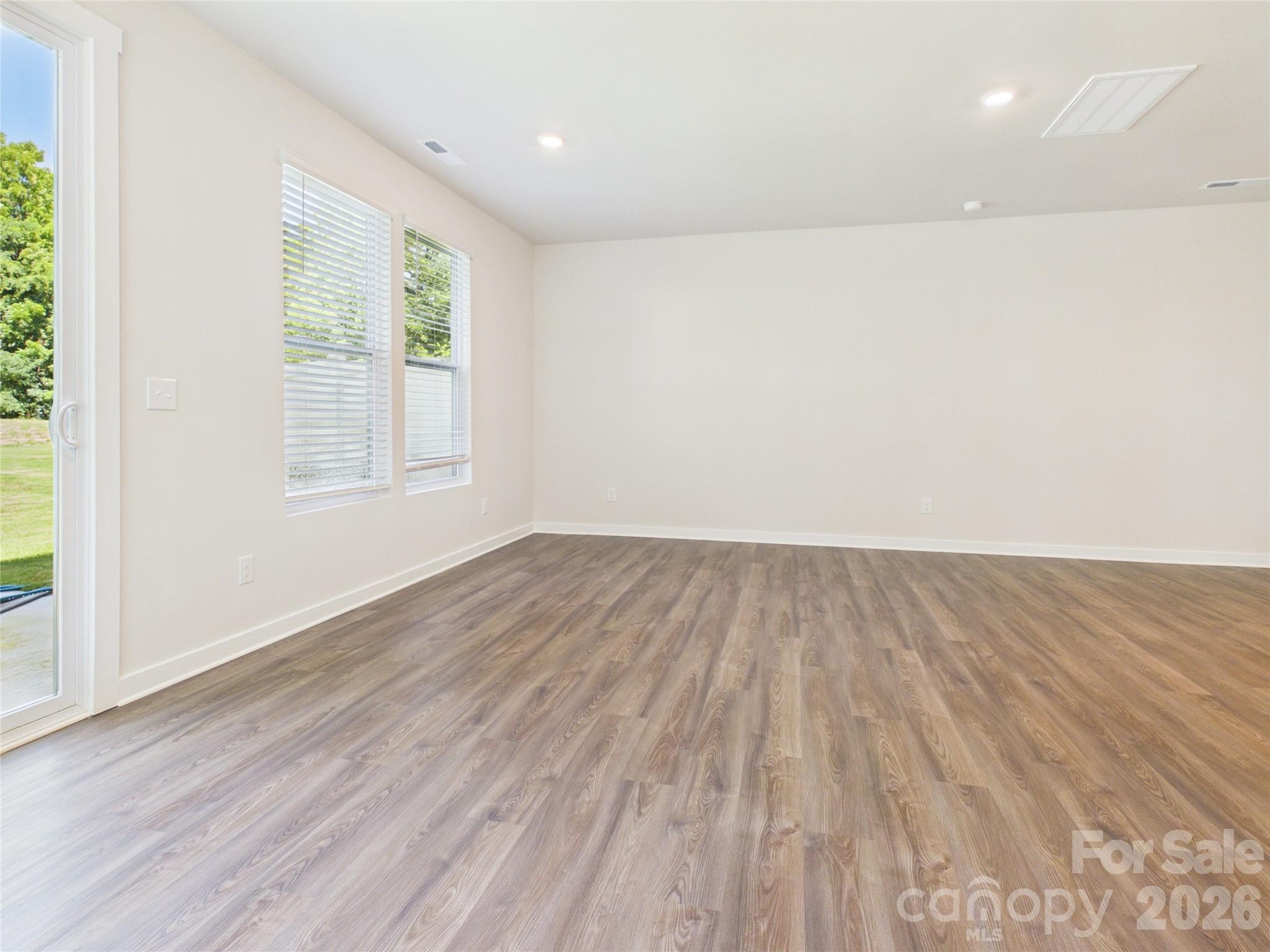 105 Dilling Street 06 Property Photo 14