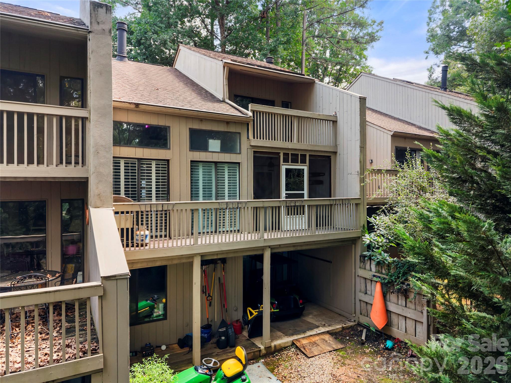 222 Riverview Terrace Property Photo 1